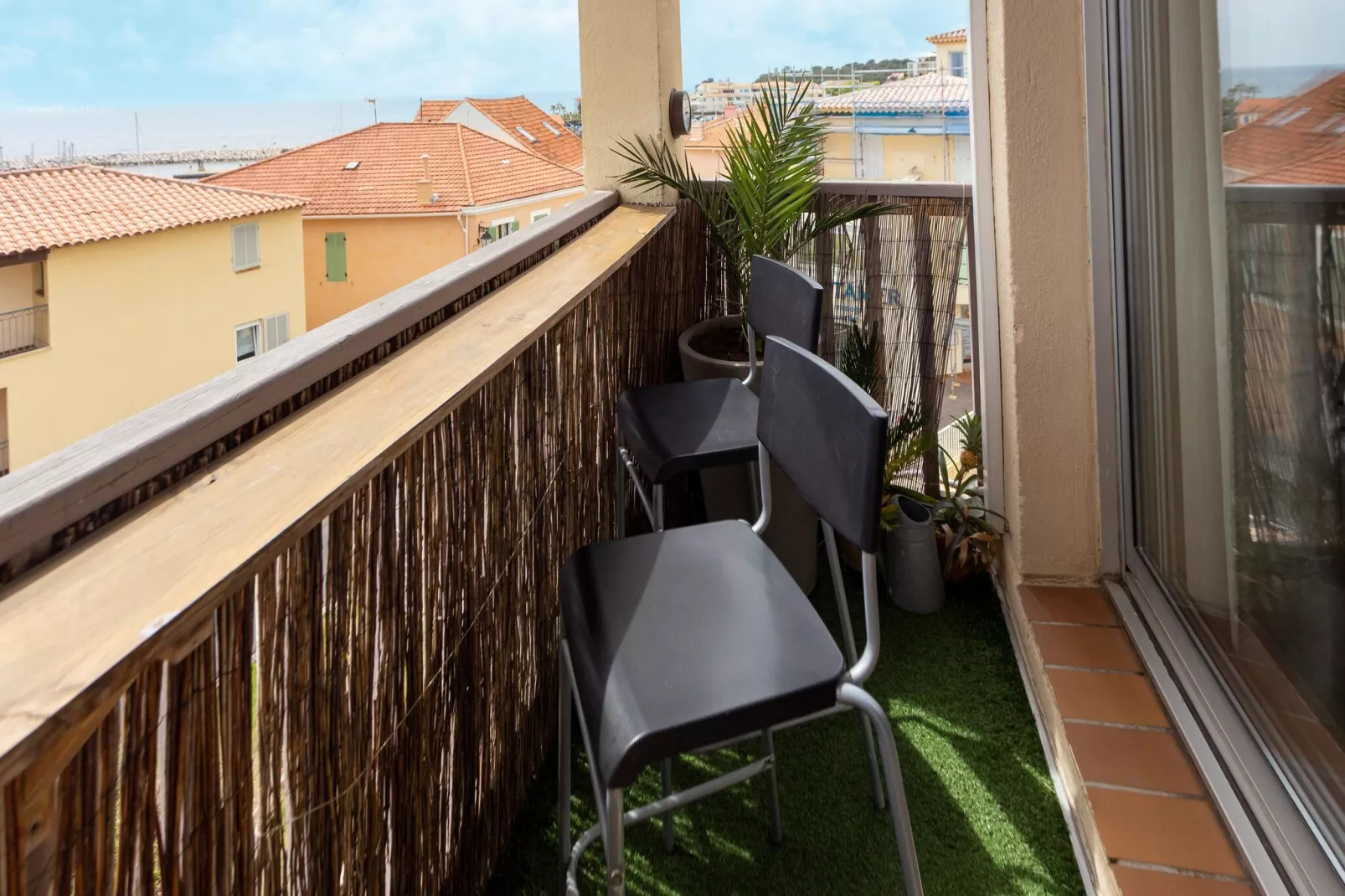 APPARTEMENT VUE SUR LE PORT-Terrace balcony
