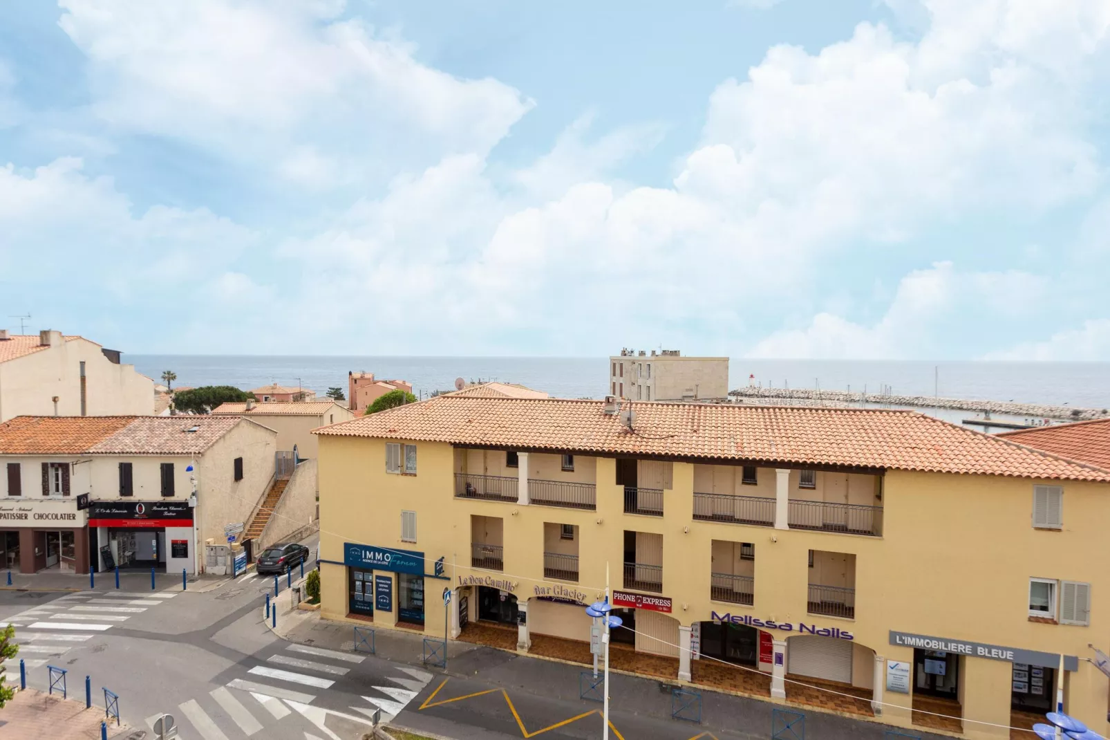 APPARTEMENT VUE SUR LE PORT-View summer