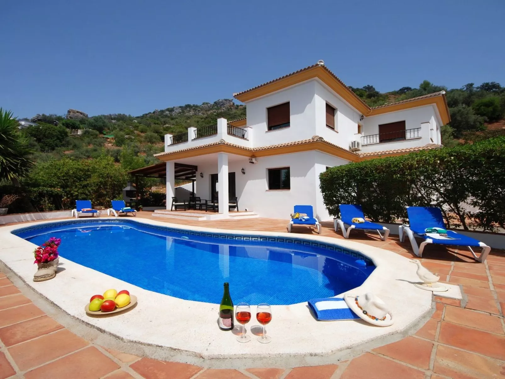 Villa Torcal 3, beheizter Pool, Wifi, Grill.