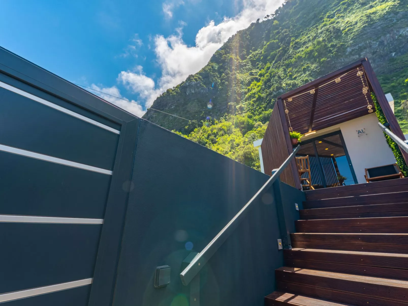 Modernes Studio, Terrasse mit Meerblick und Zugang zur Brandung