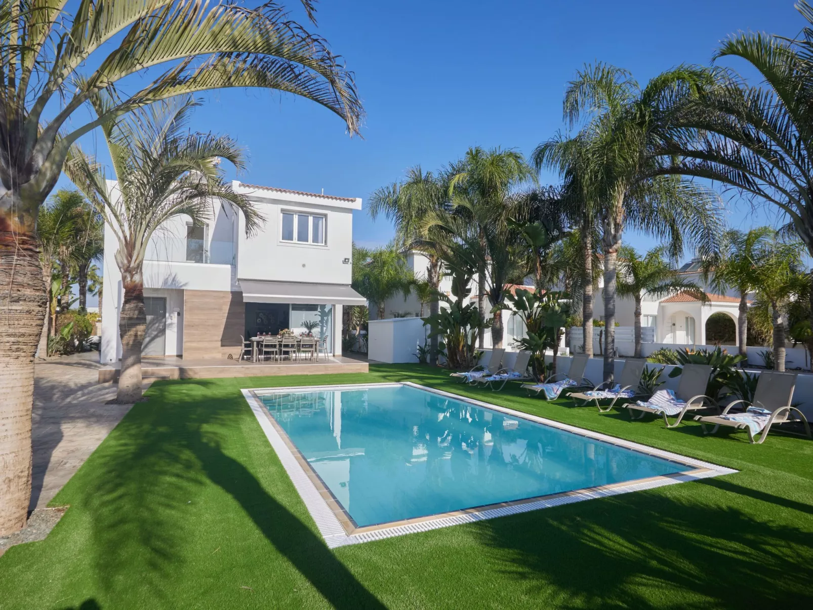 Moderne, geräumige Ferienvilla