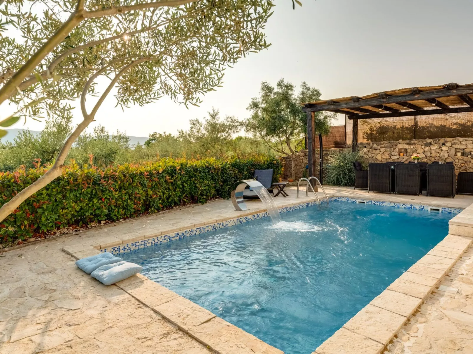 Villa "Oleandar" mit Schwimmbad und Meerblick