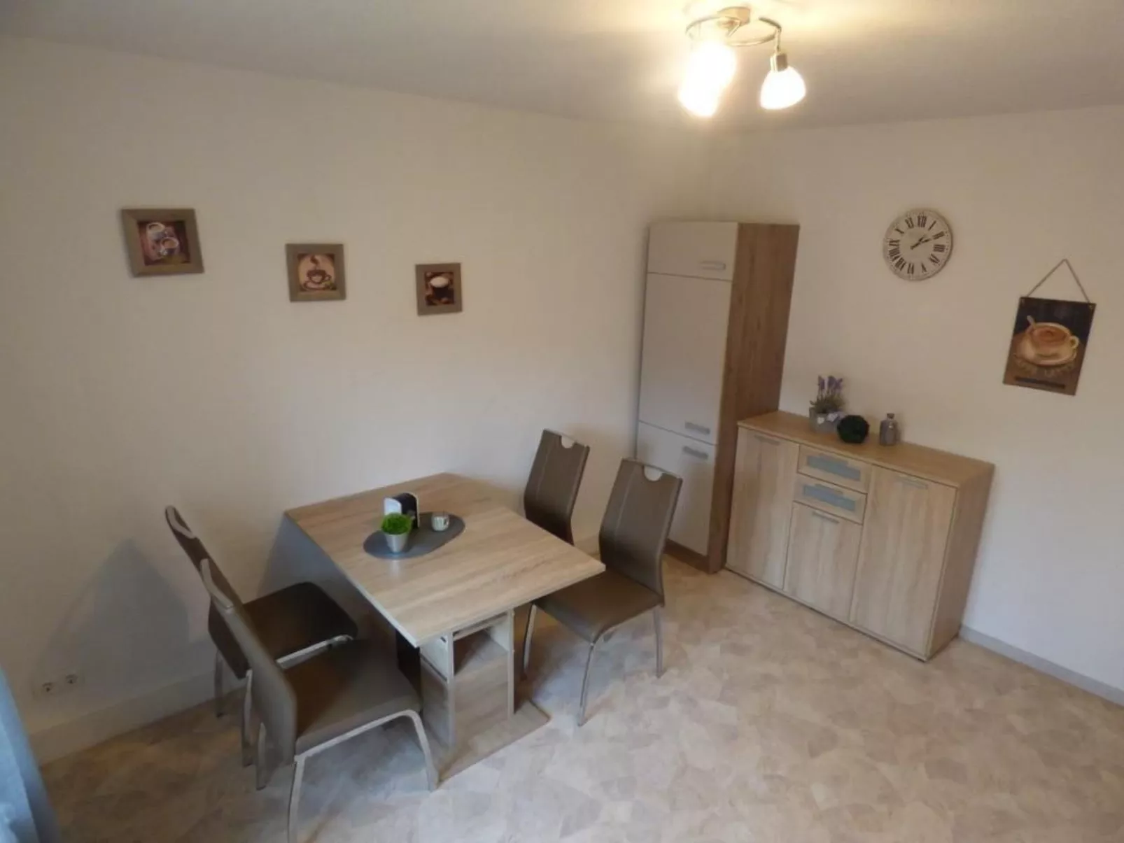 Große Ferienwohnung in Voslapp mit Garten