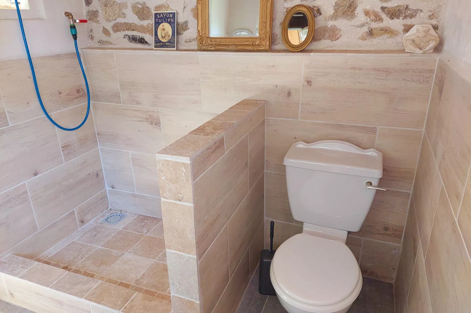 Safaritent Montizon-Bathroom