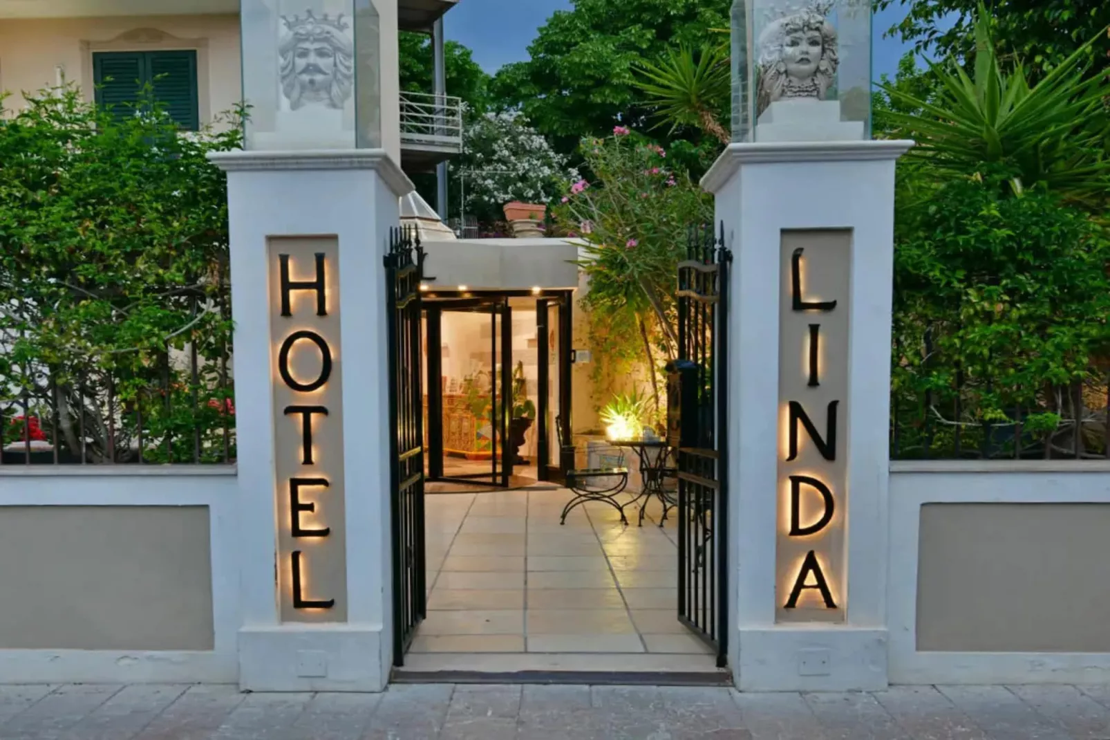 APARTMENTS VILLA LINDA - Bilo 2 Pax Classic Balcony - B2C B3C B4C