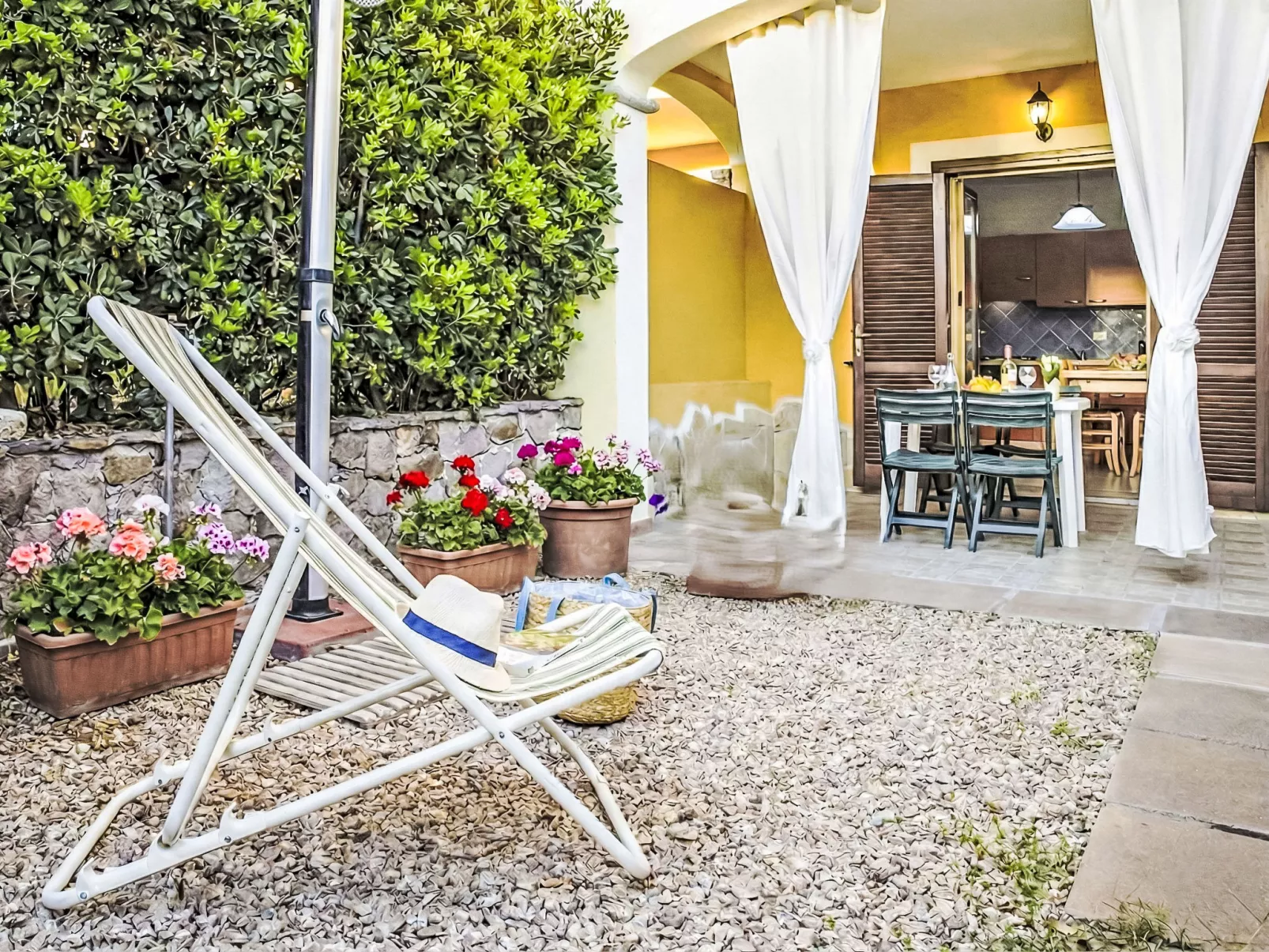 Happy Island-Outside