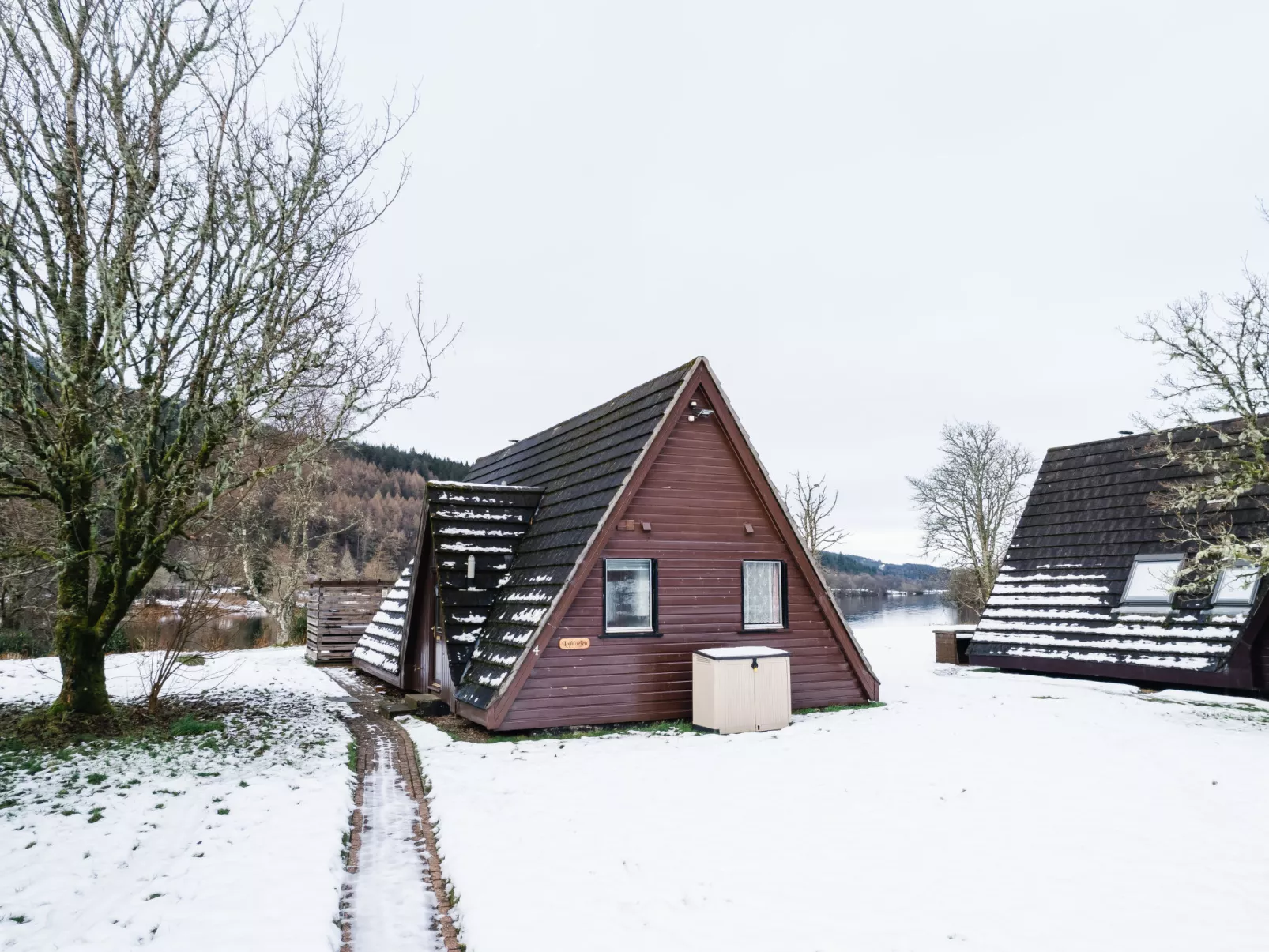 Lothlorien Lodge 4-Outside