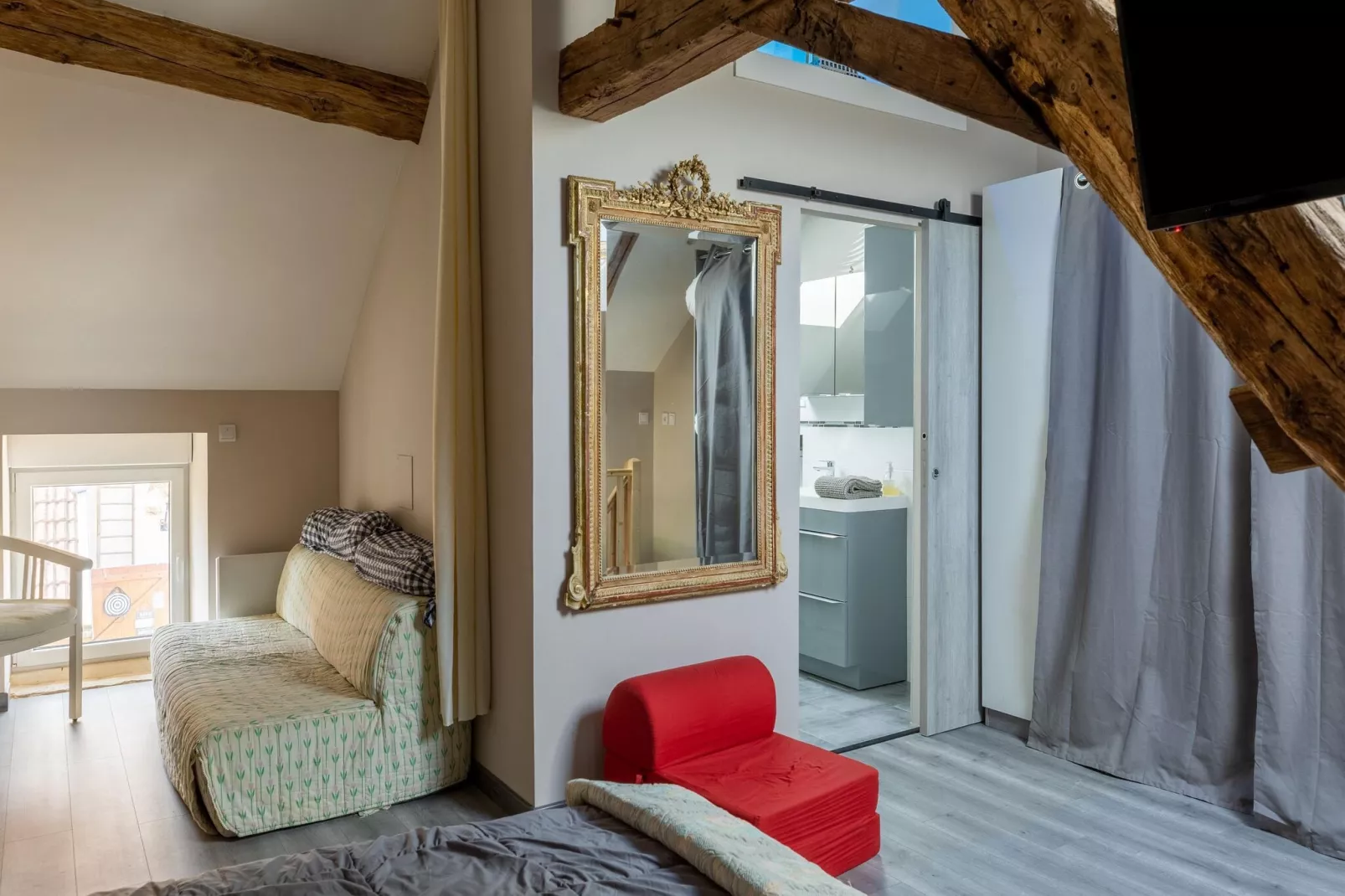 LE GITE DE MOLESME/PETIT-Schlafzimmer