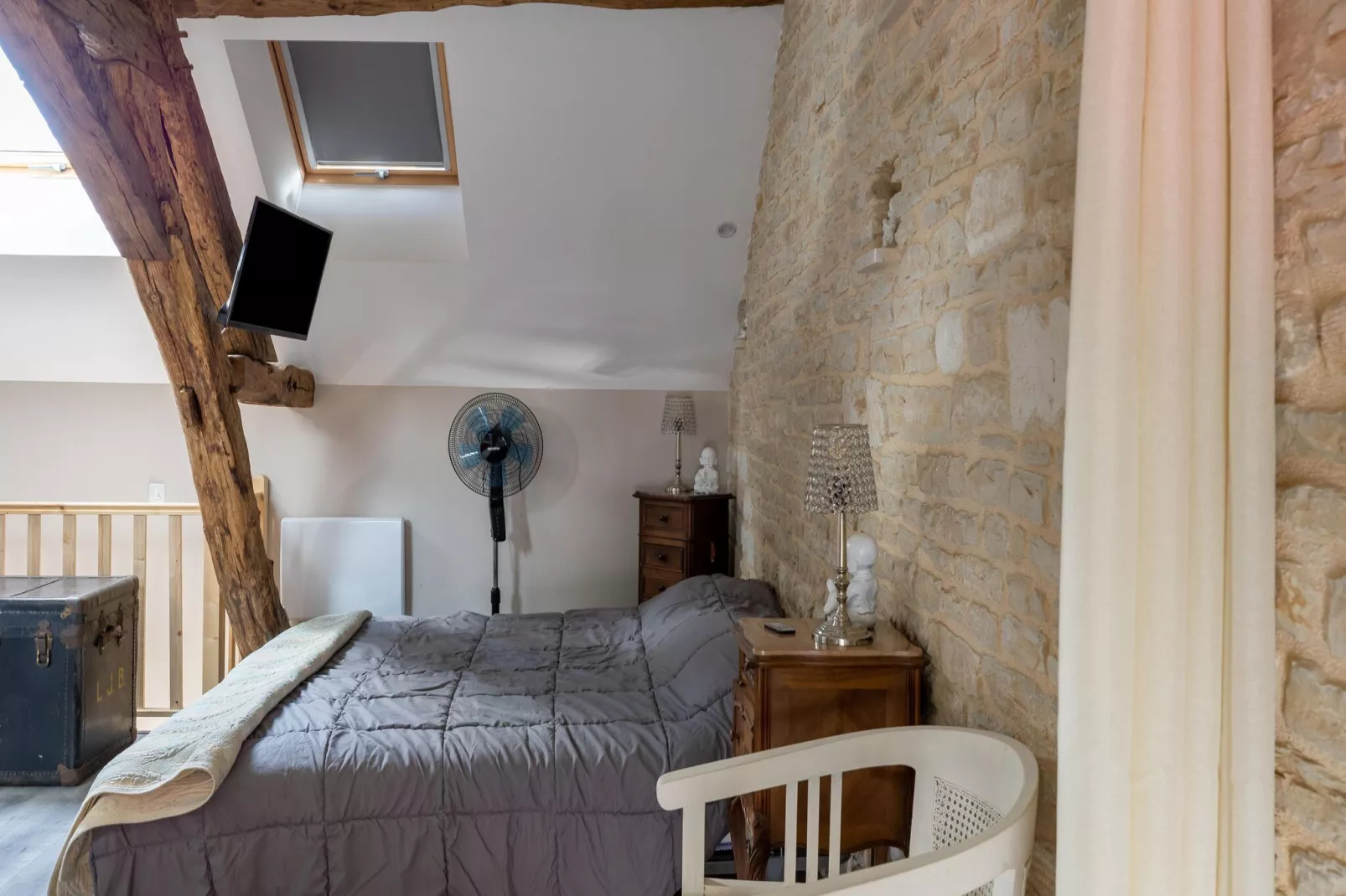 LE GITE DE MOLESME/PETIT-Schlafzimmer