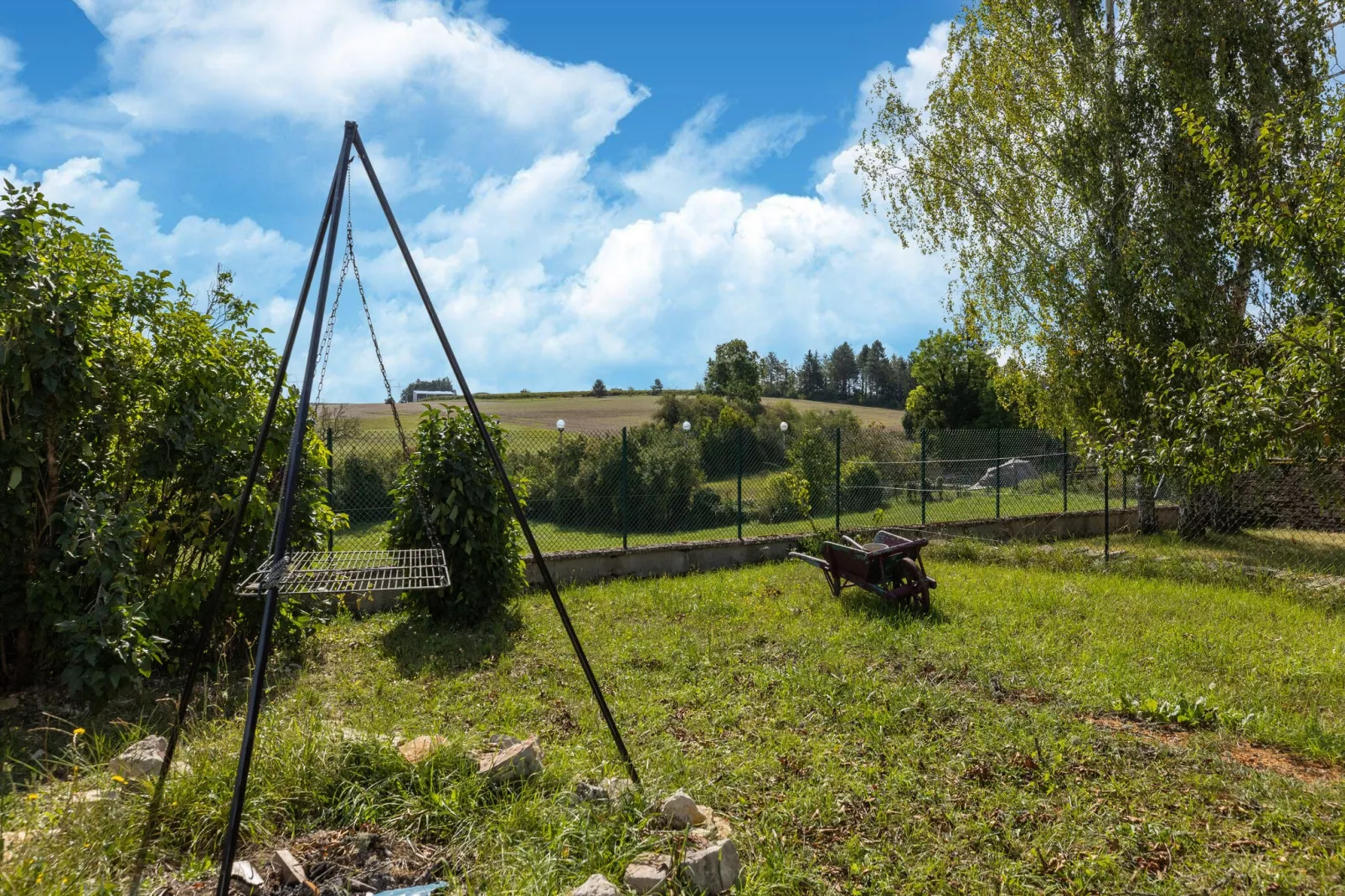 LE GITE DE MOLESME/PETIT-Gärten Sommer