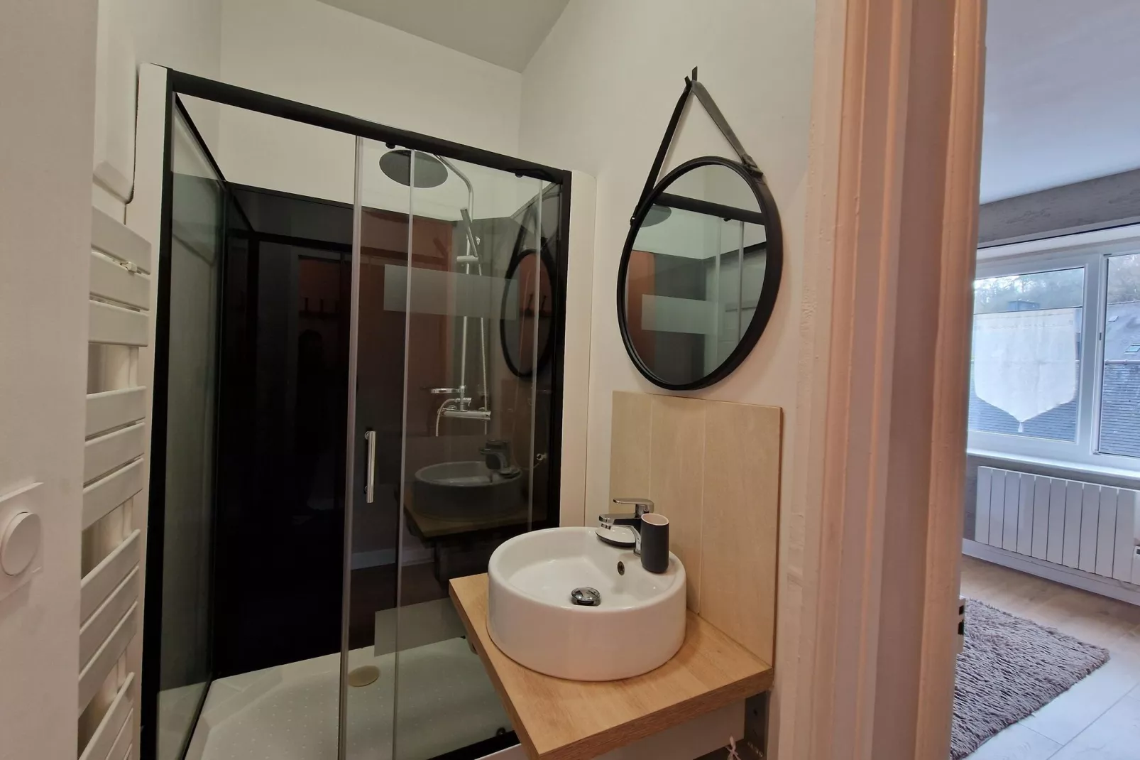 Charming Breton holiday home with premium comfort at the port of Légué Plérin-Bathroom