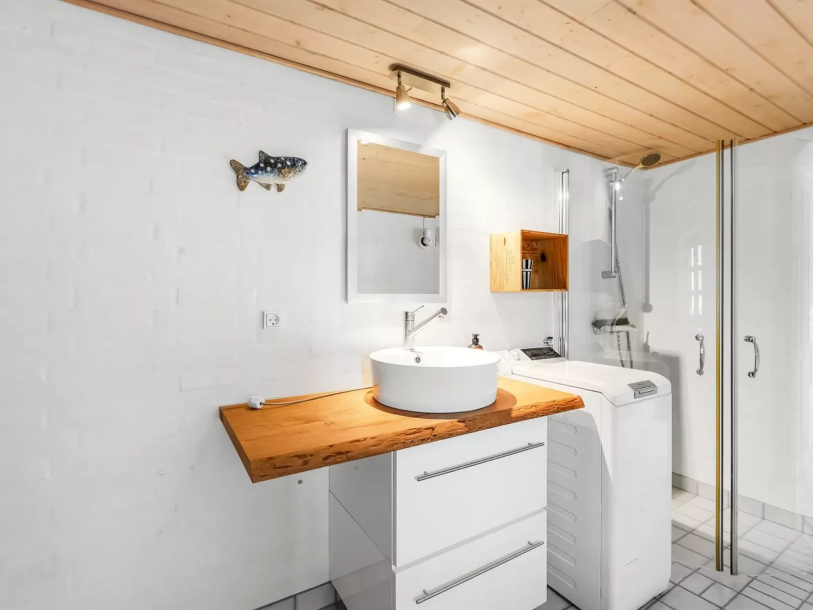 "Ronja" - 1.3km from the sea-Drinnen