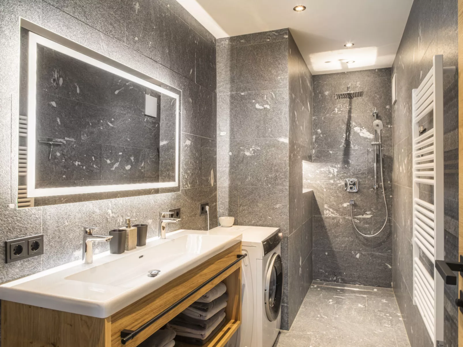 Jagerstüberl-60qm EG mit gr Terrasse - Dedans