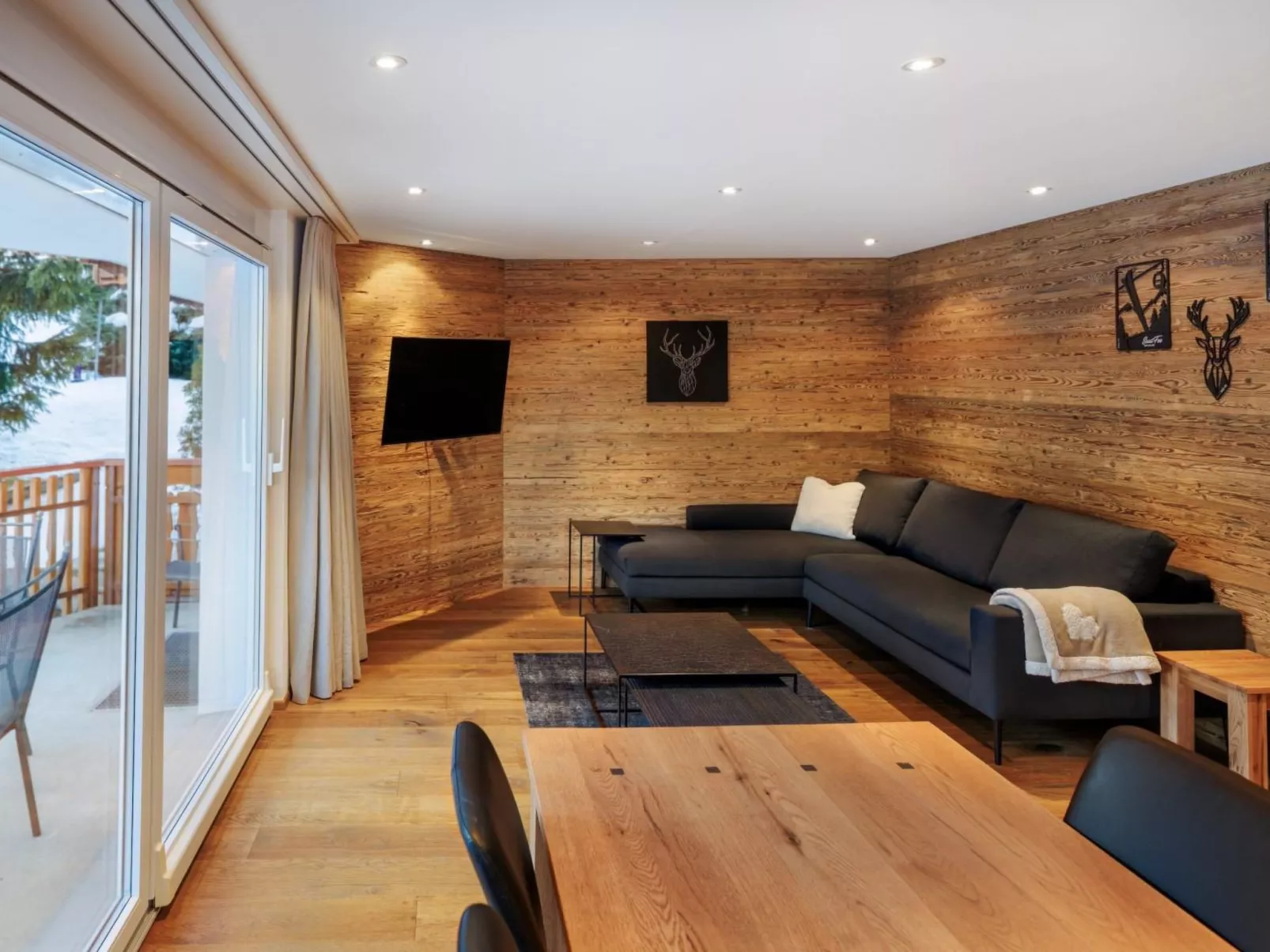 Cornelia 1 - Drinnen