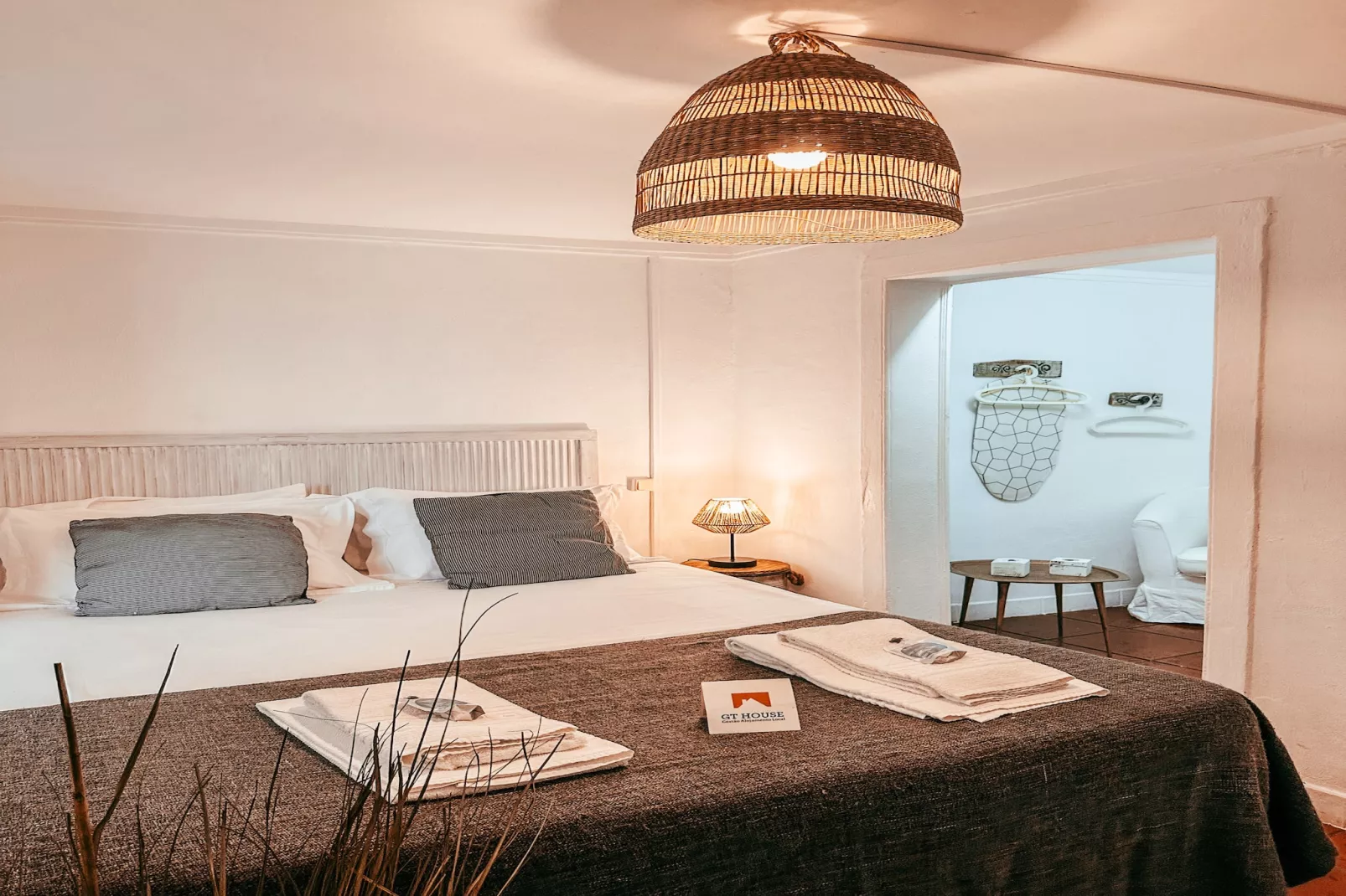 Typical Lisbon Apartment By Gt House