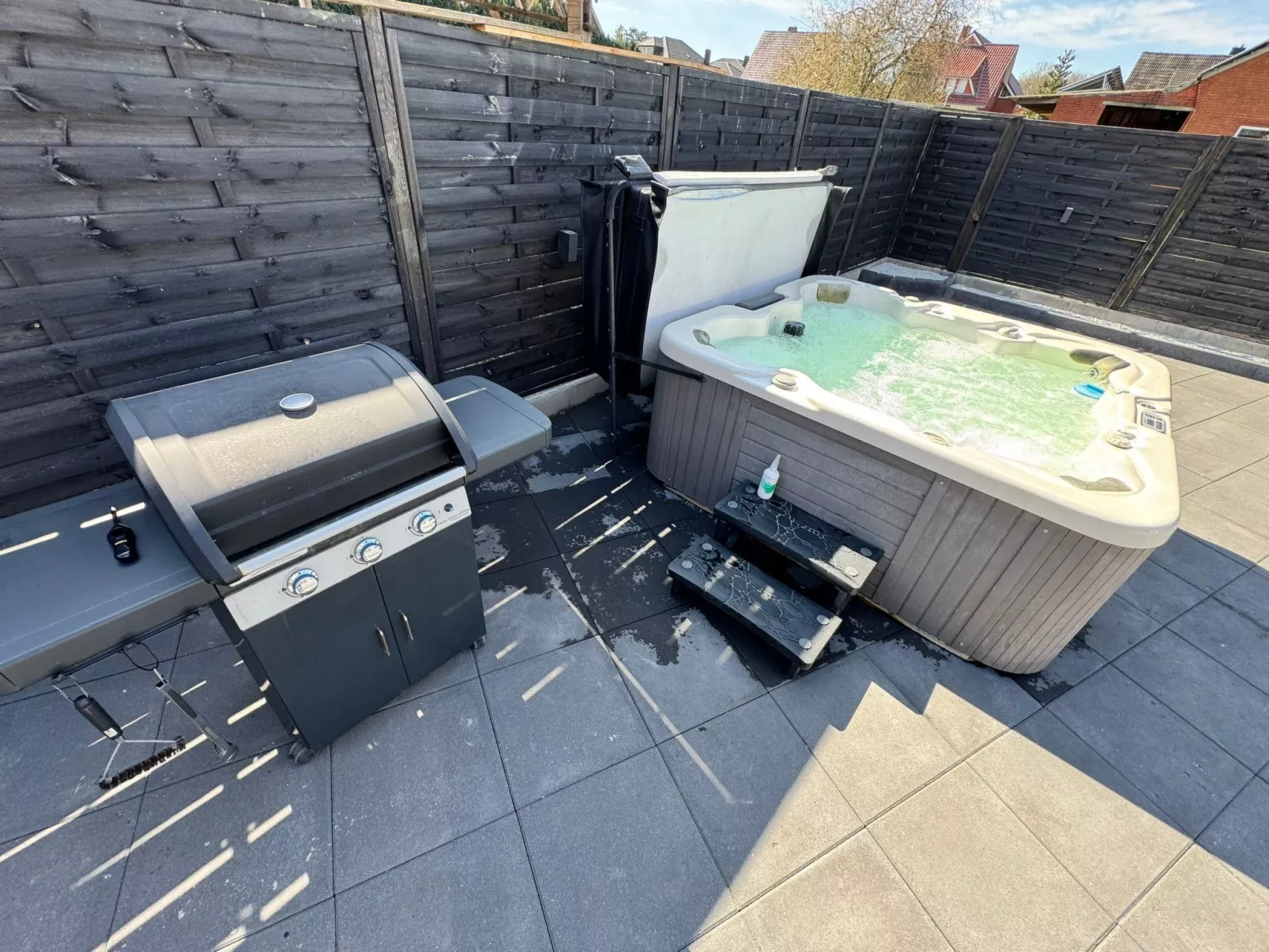 Mit privat Hottub und Klima.