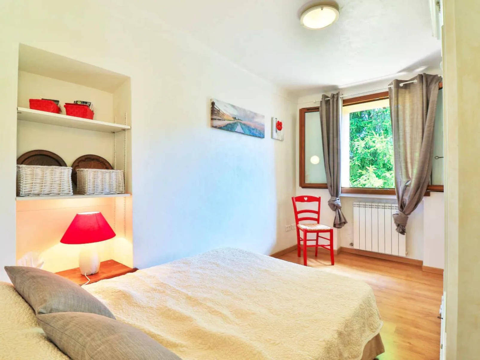 Locations-06 - la maison de noelie - Gartengeschoss