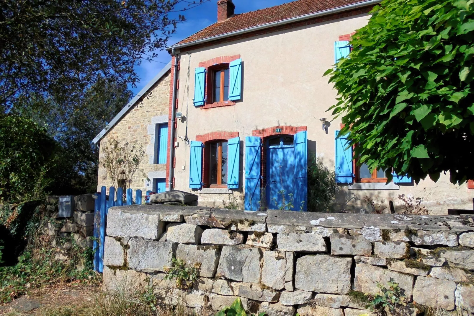 Chez André-Exterior summer