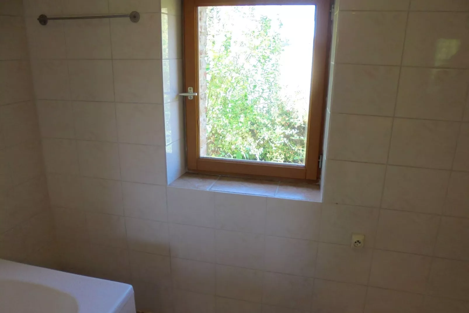 Chez André-Bathroom