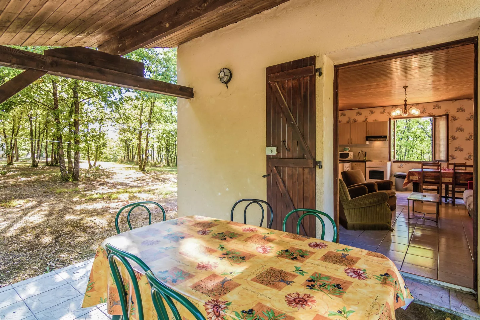Salignac-Exterior summer