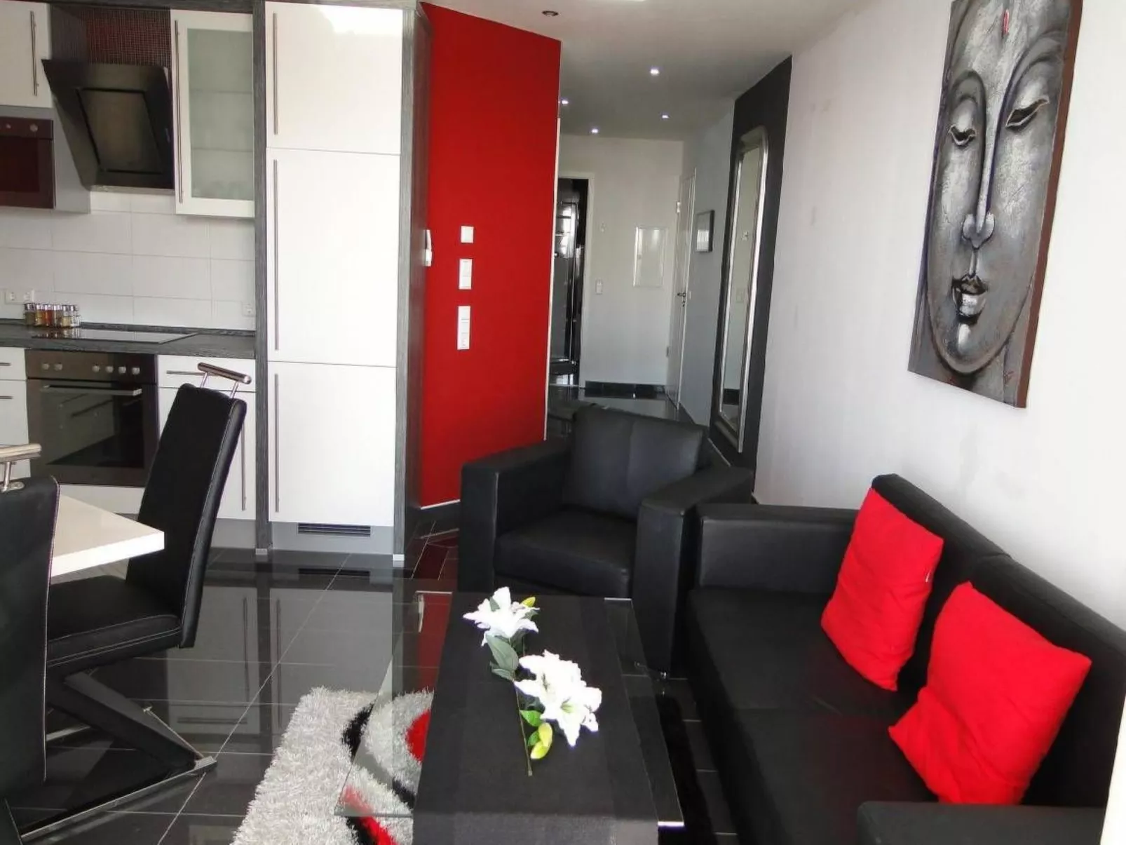 "Perla 3" mit Blick auf das Wasser