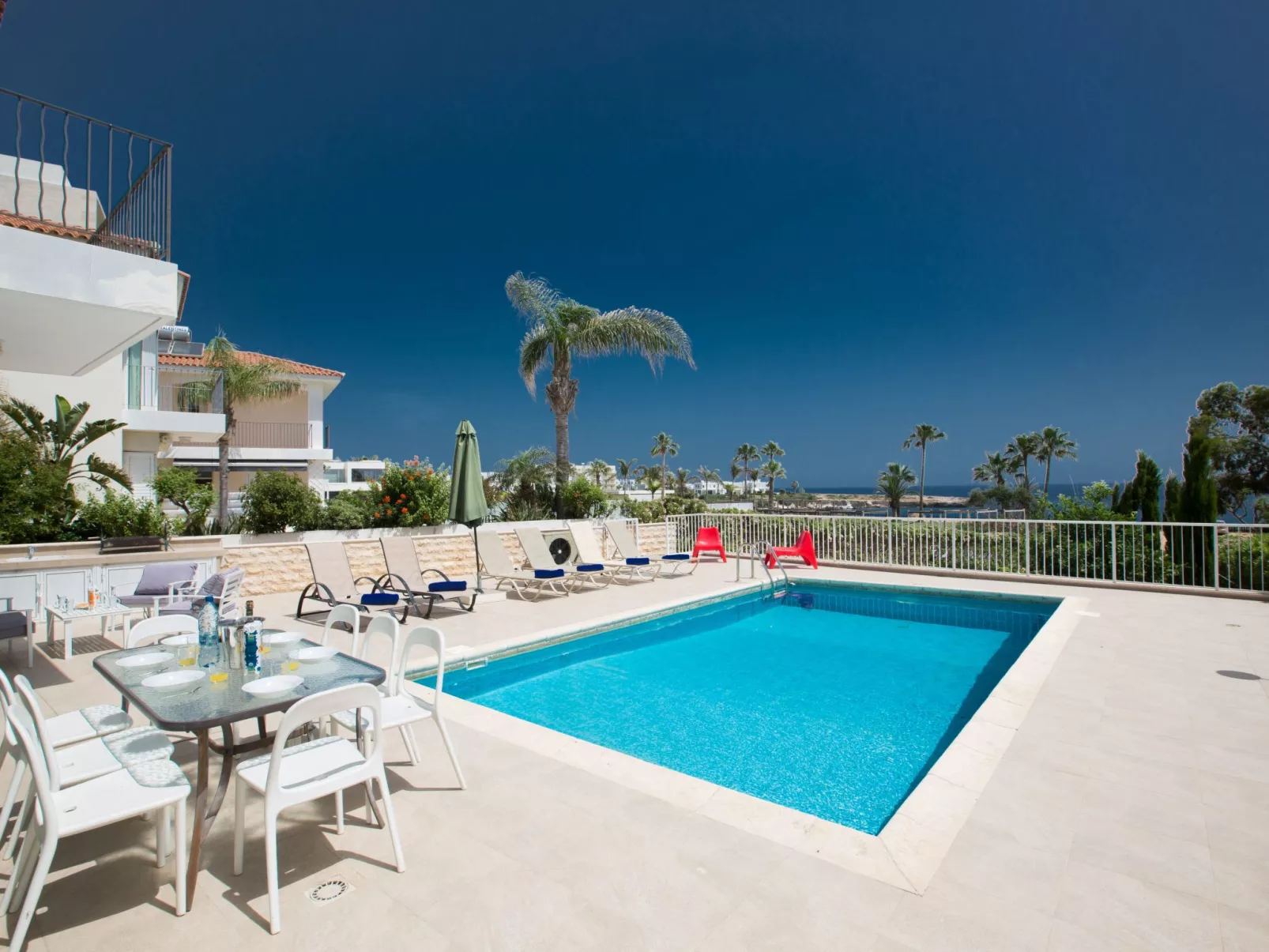 Schöne Villa direkt am Meer