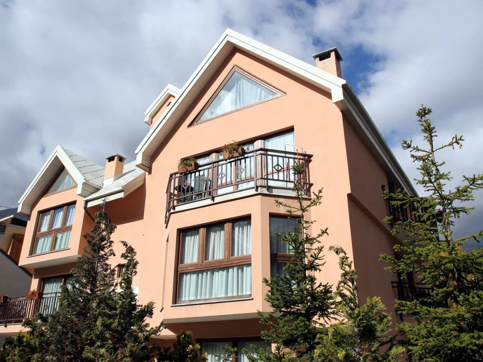 Drei-Zimmer-Dachgeschosswohnung 6 p.l. Villa Frejus