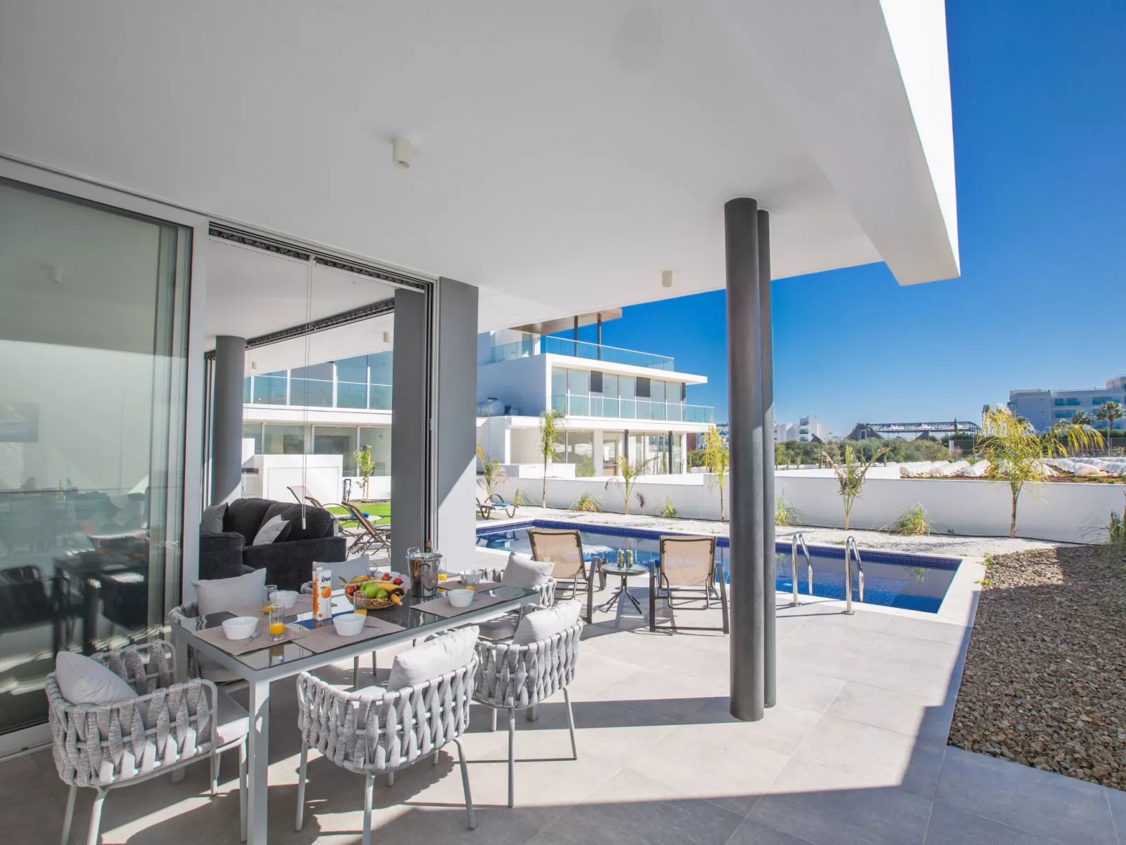 Atemberaubende Villa Olivine mit Meerblick