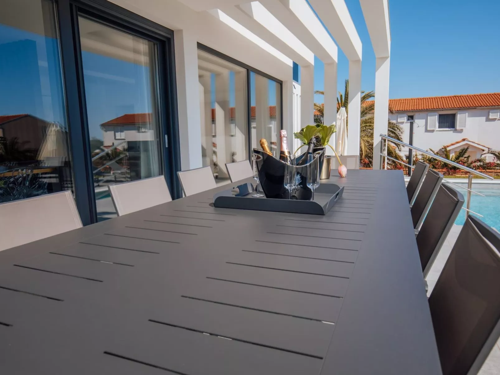 Villa "Andris" mit Garten, Grill und Terrasse