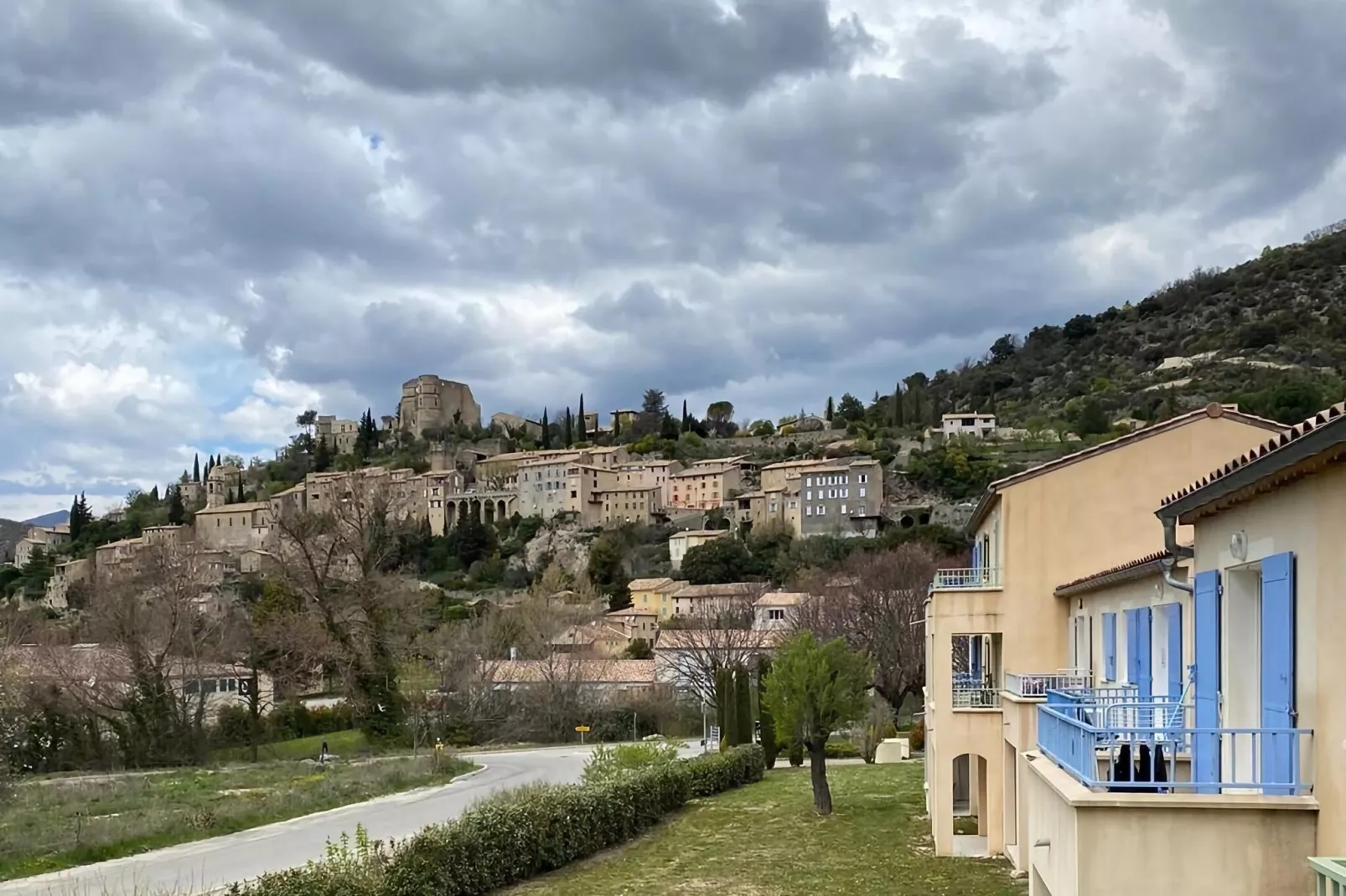 Résidence Les Sources - Montbrun-les-Bains // Studio 2 pers-View summer