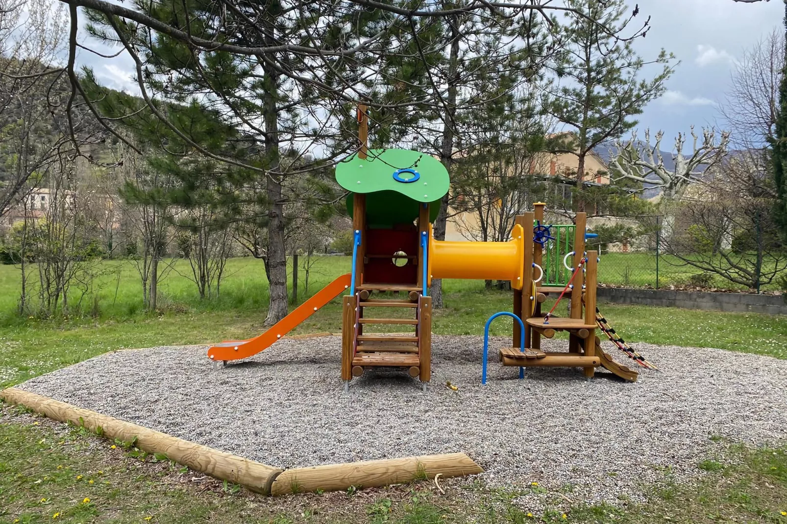 Résidence Les Sources - Montbrun-les-Bains // Studio 2 pers-Gardens summer