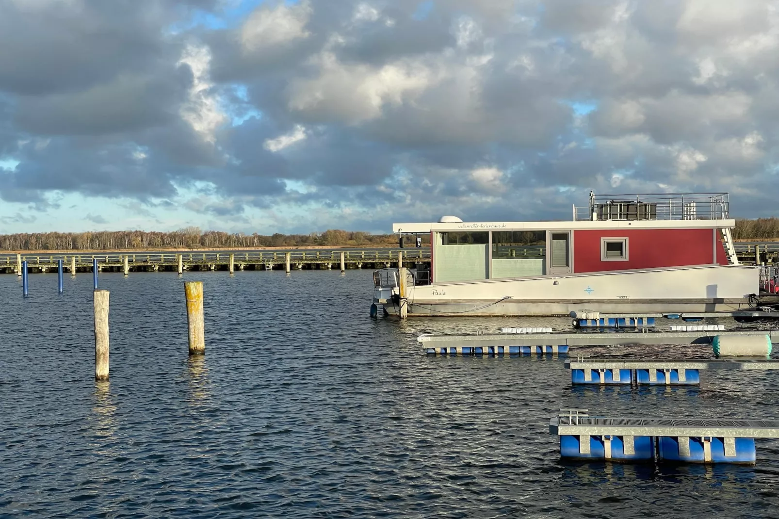 Floating House Paula