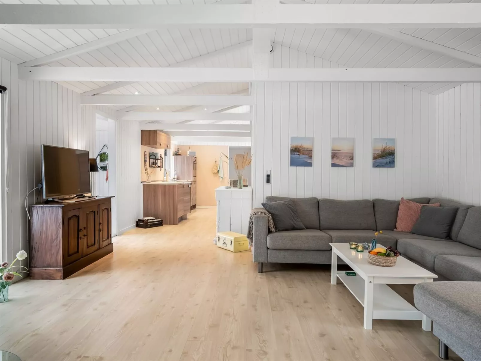 "Antigona" - 2.4km from the sea