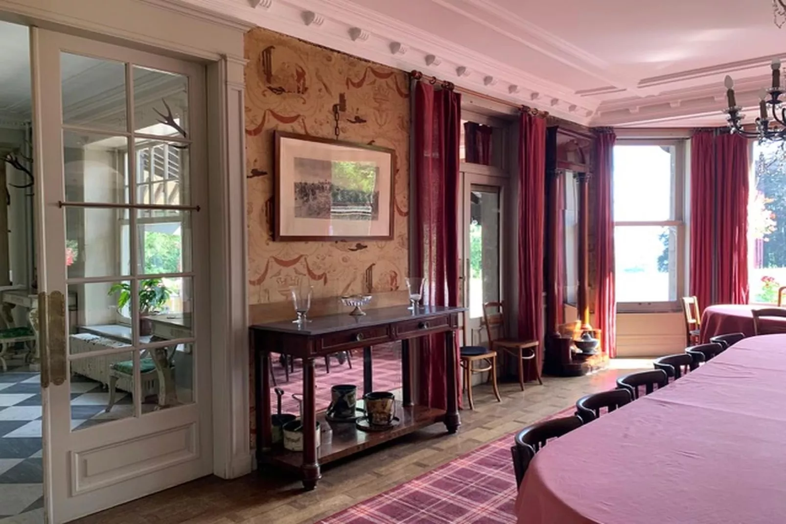 Chateau de Jevoumont-Dining room