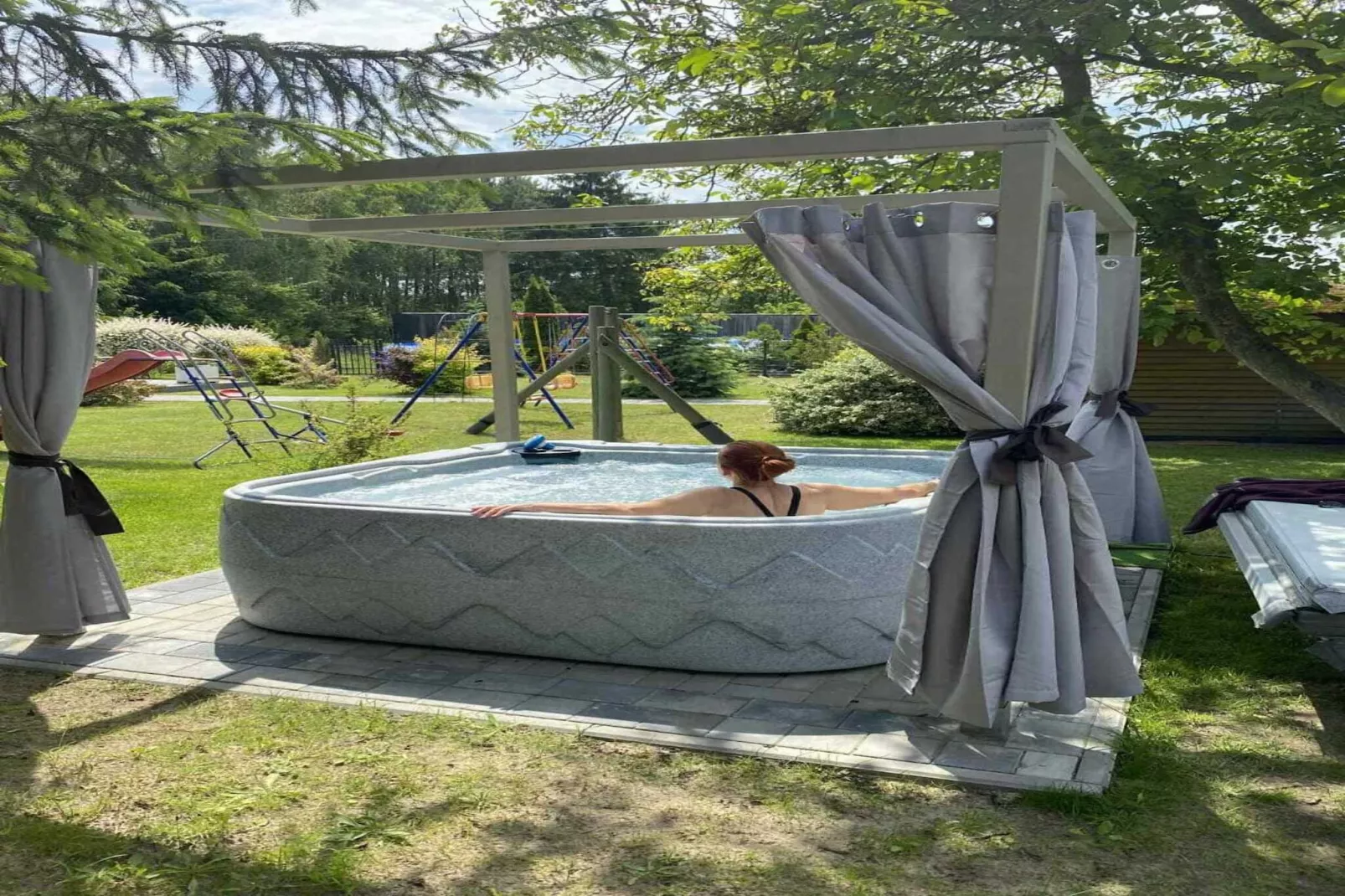 HolidayHouse with the big tarasse&garden in Kolczewo LIT-Swimming pool