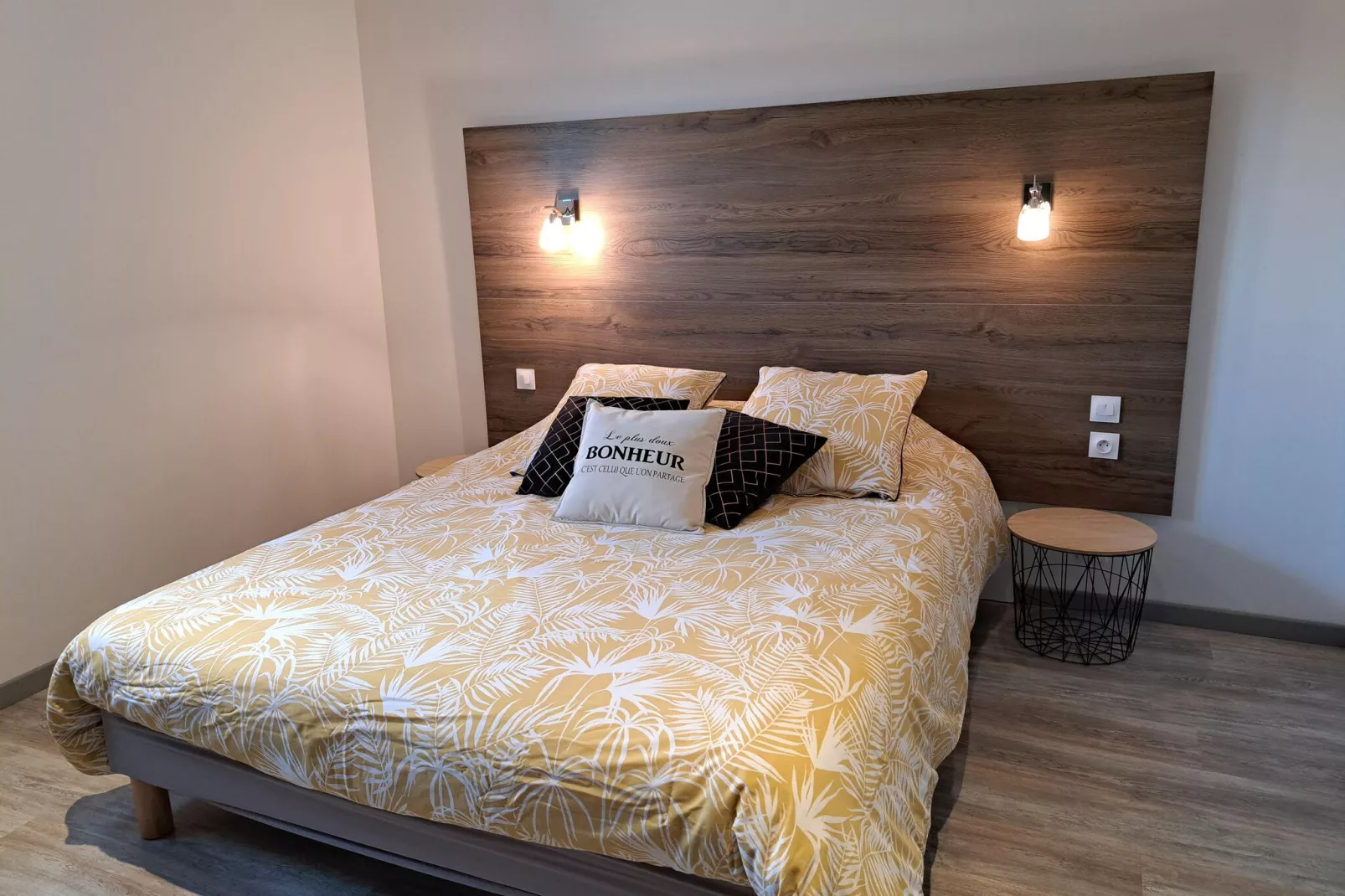 Ferienhaus mit Meerblick Cléder 4 Pers-Bedroom