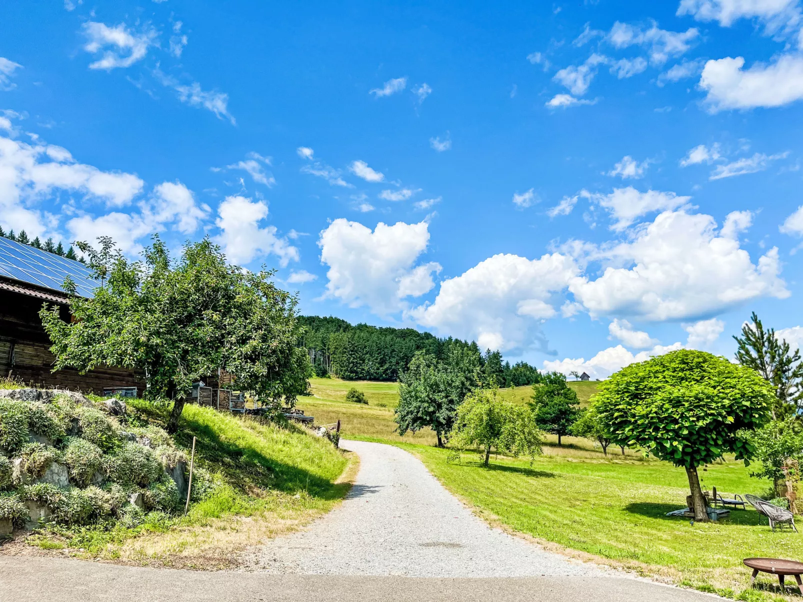 Kinast (HFT201)-Outside