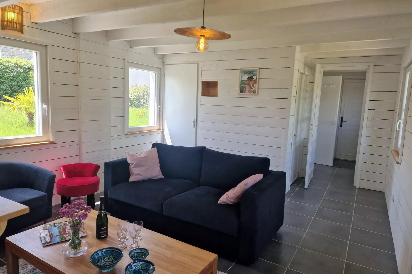 Holiday home with terrace and garden in Locquirec-Living room