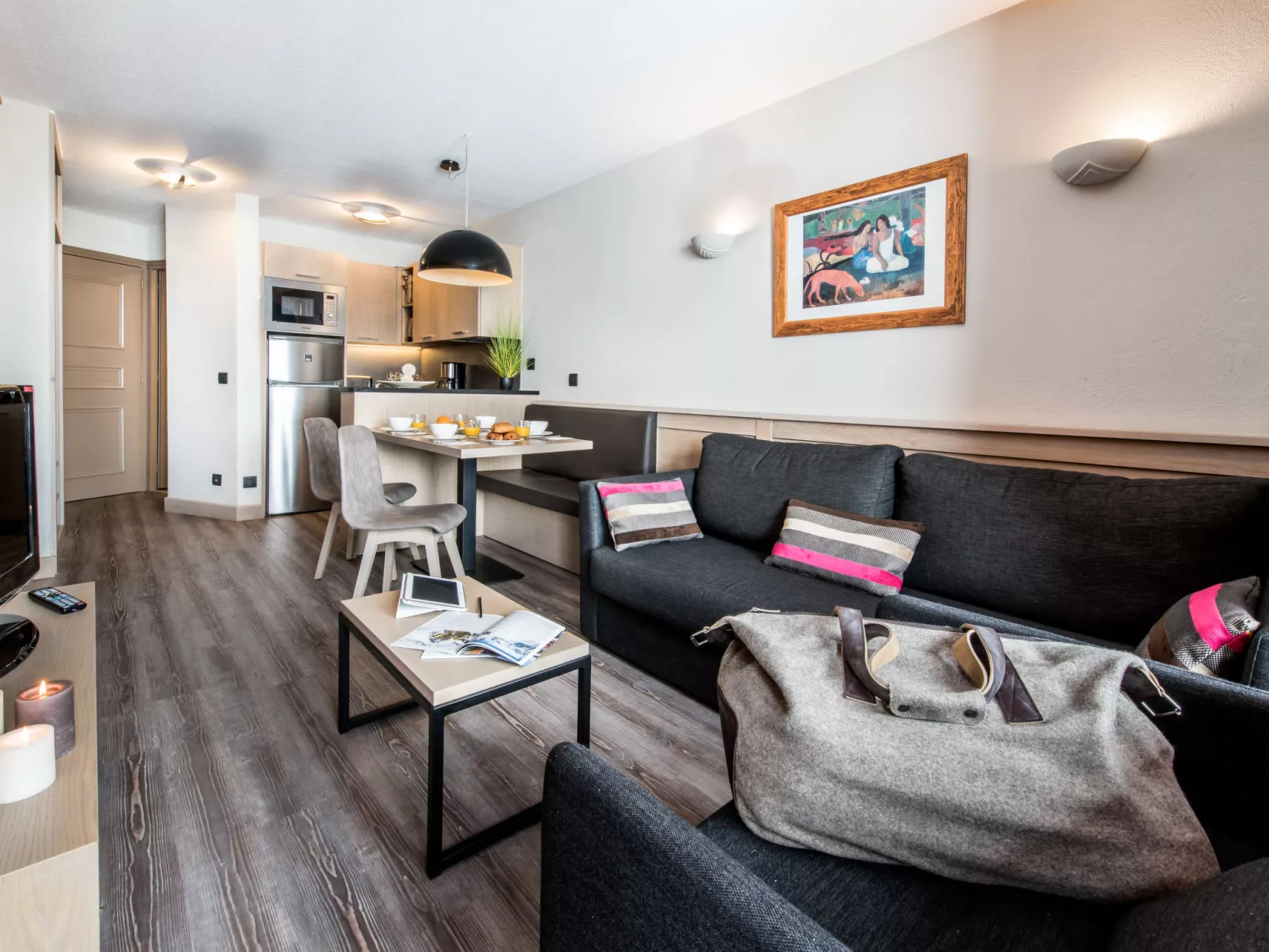 Village Montana - Inside