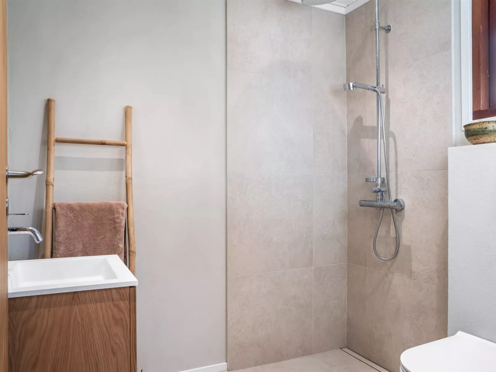 "Kiina" - 100m from the sea - Inside