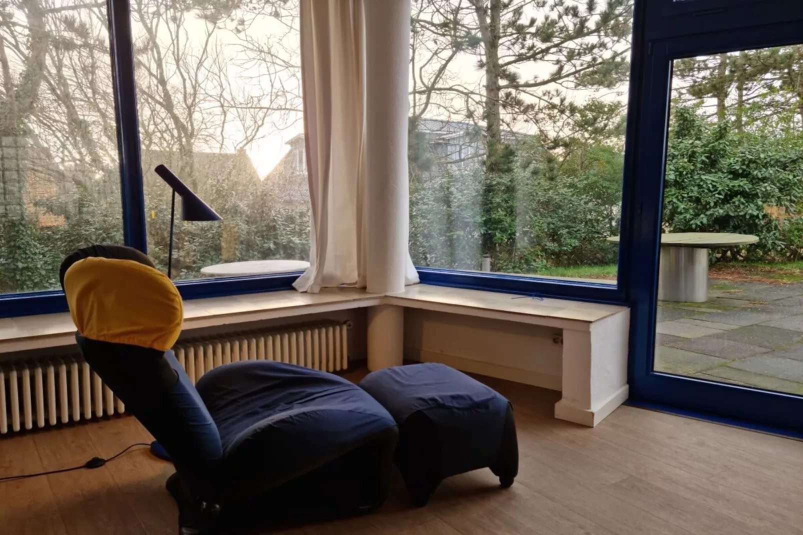 267747-Hall & reception