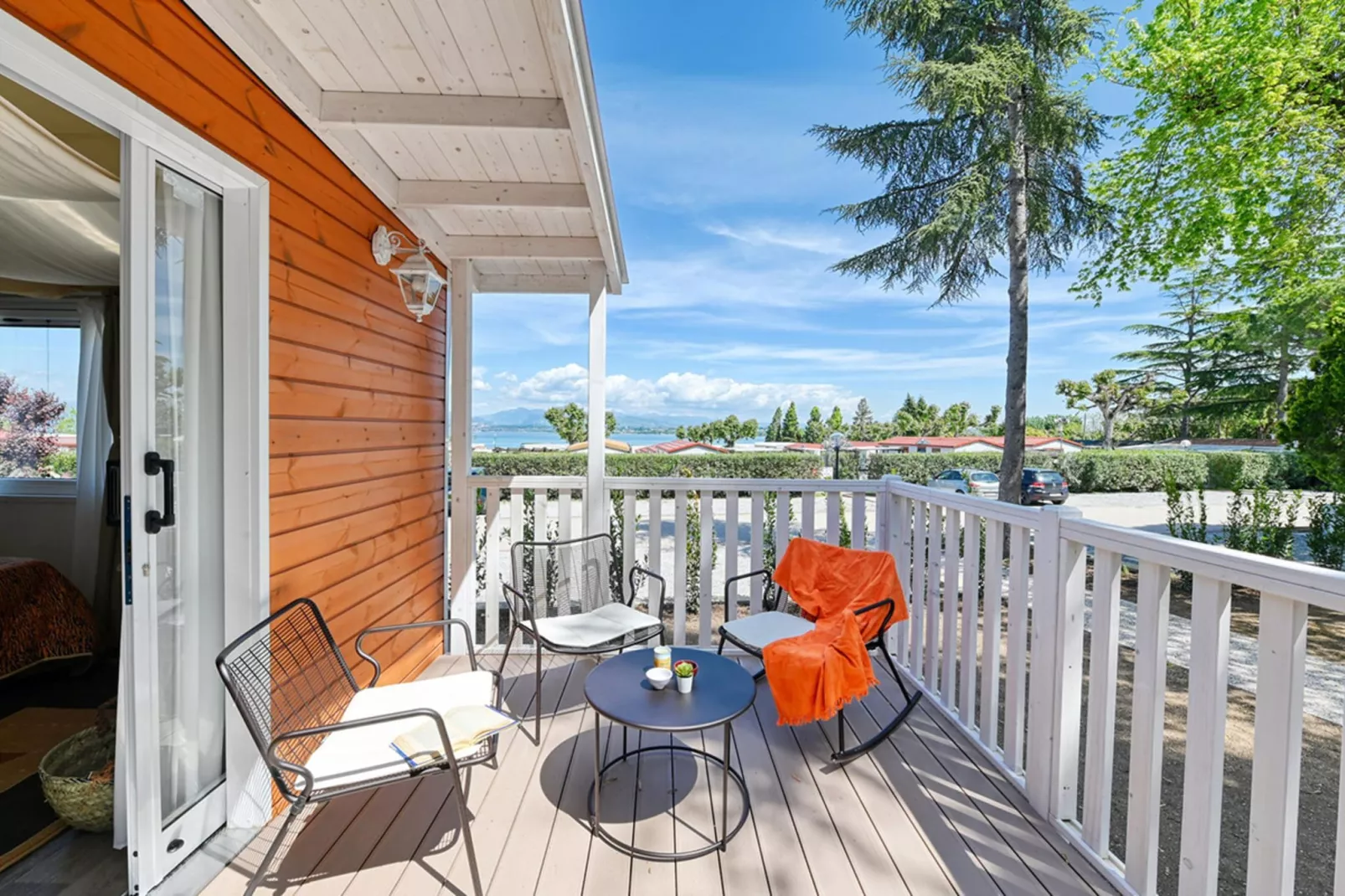 Caravanpark San Benedetto Camping Relais Peschiera / MH Borgo-Terrace balcony