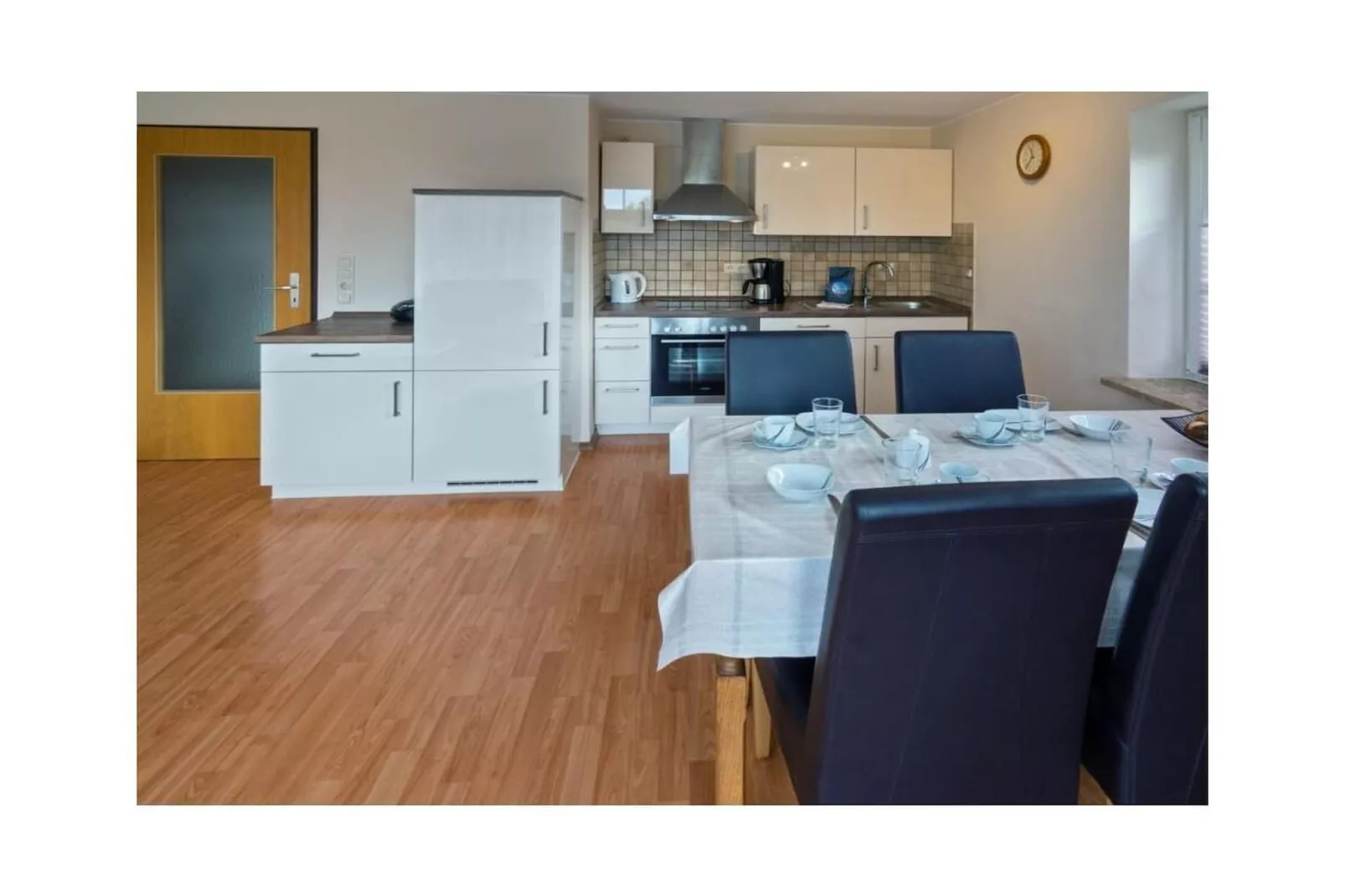 320564-Salle à manger