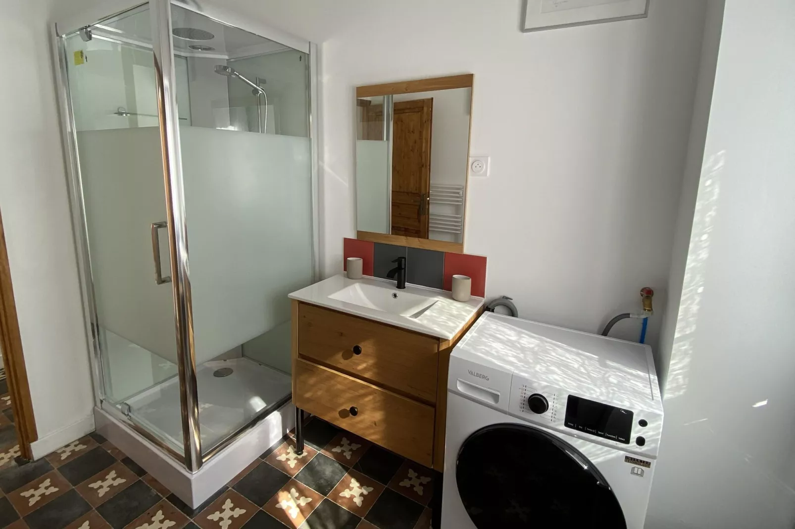 Superbe maison de vacances 250m plage Kerfany-les-Pins les magasins-Badezimmer