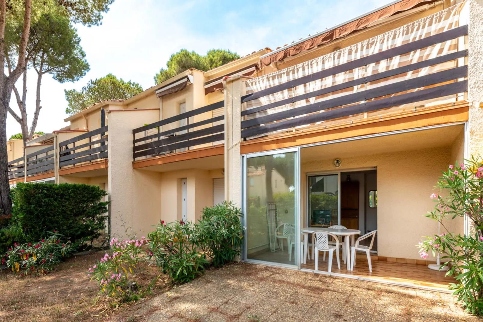 Eleuthera N°211 - 2P5 - Im Freien