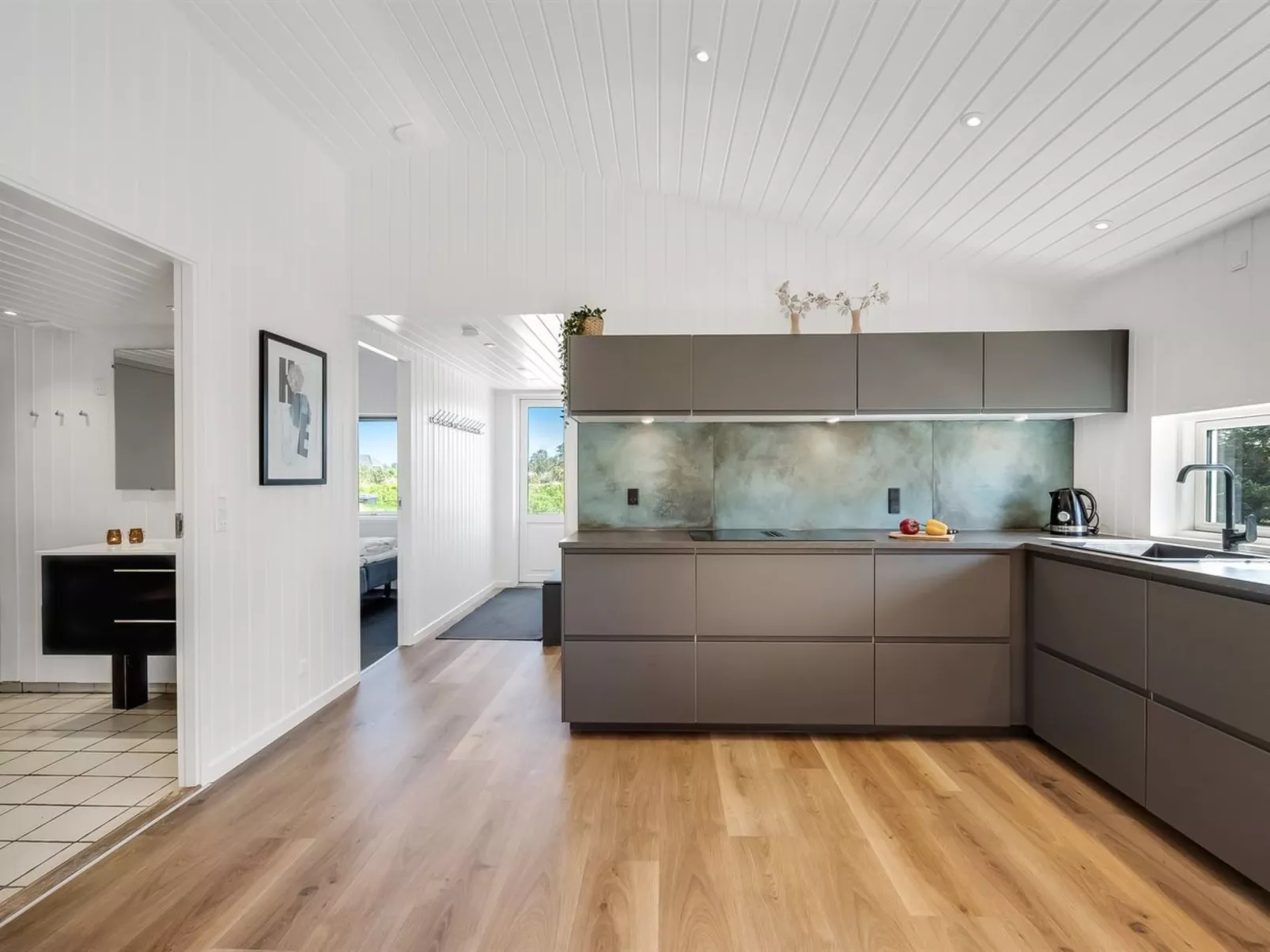 "Agnes" - 900m from the sea-Drinnen