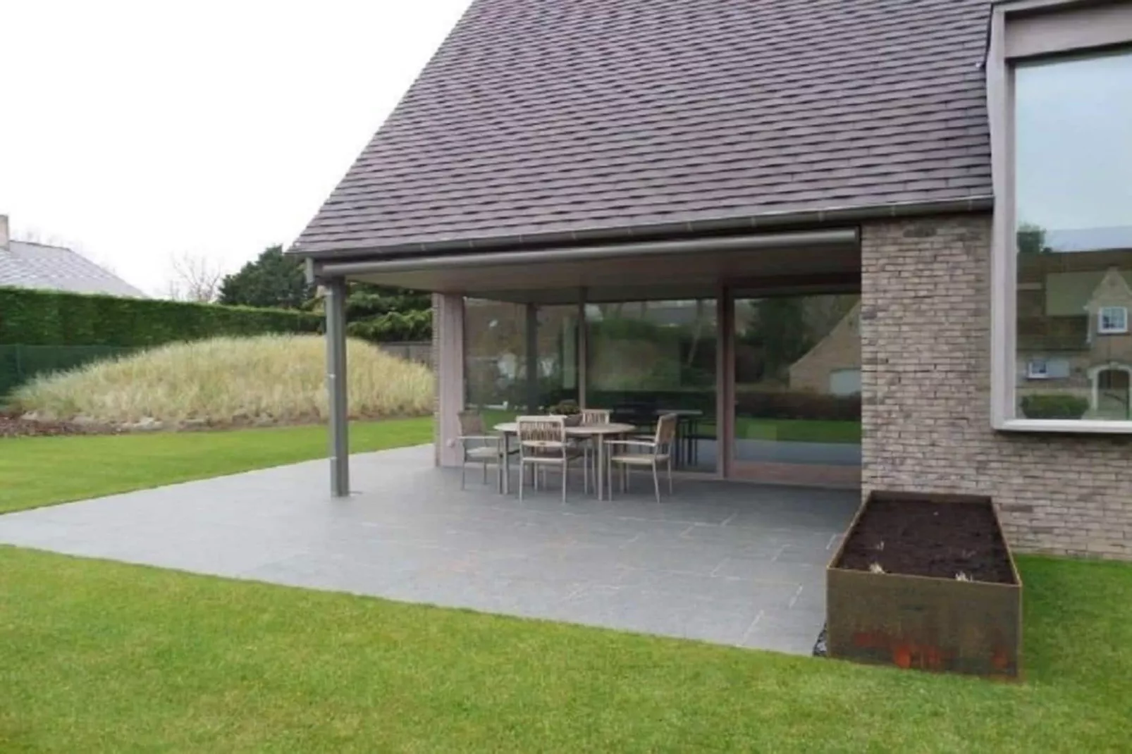 196750-Exterior in summer