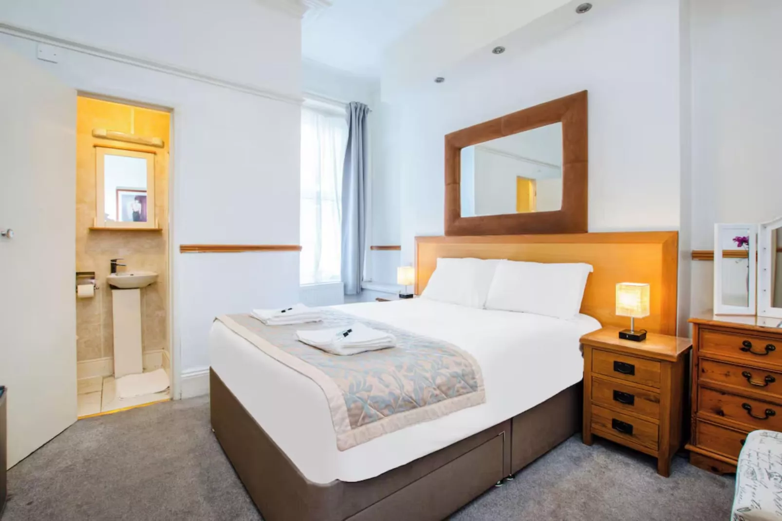 Standard Double Room-Chambre