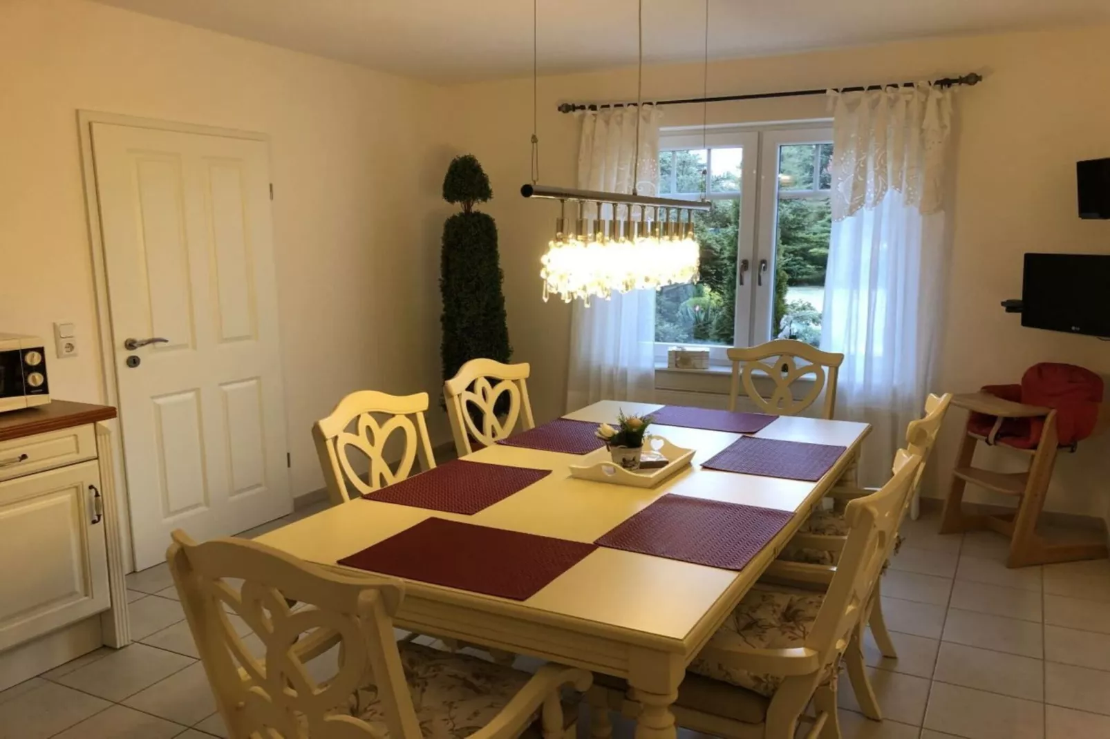 83177-Salle à manger