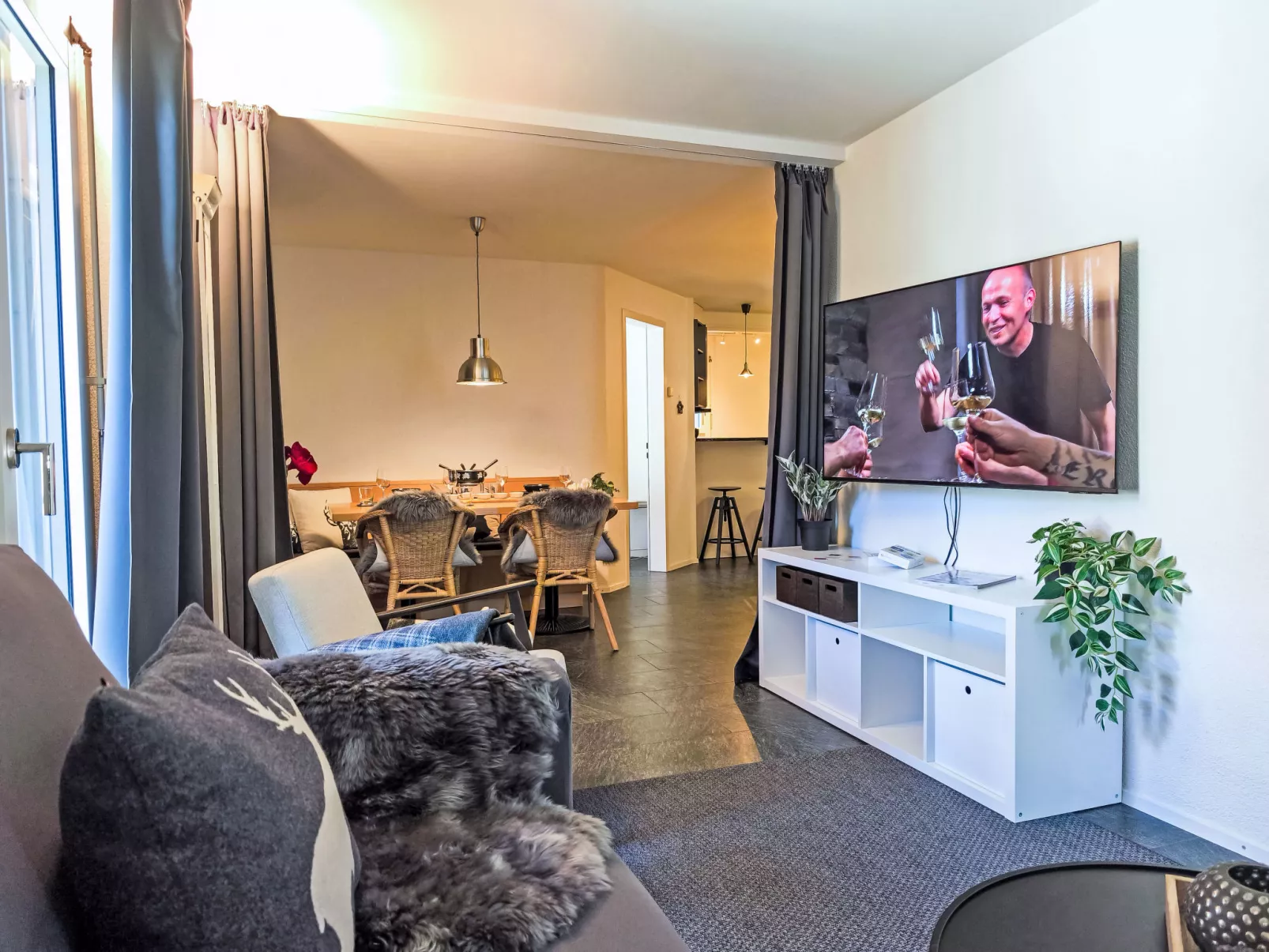 Silence, Apt. P - Dedans